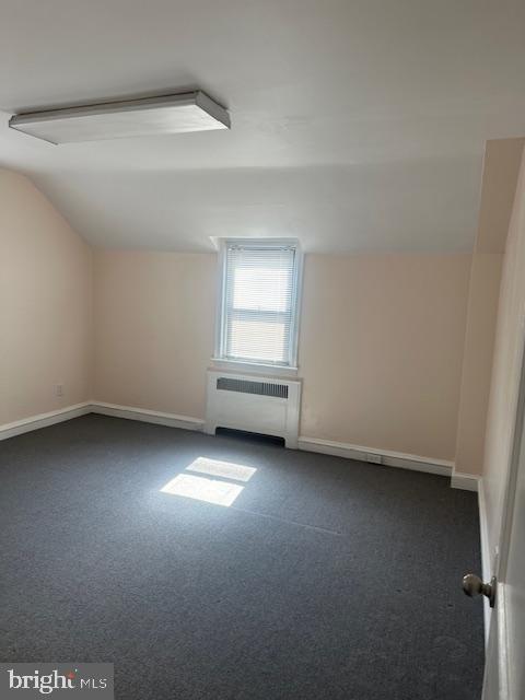 CASTOR GARDENS - Commercial Lease