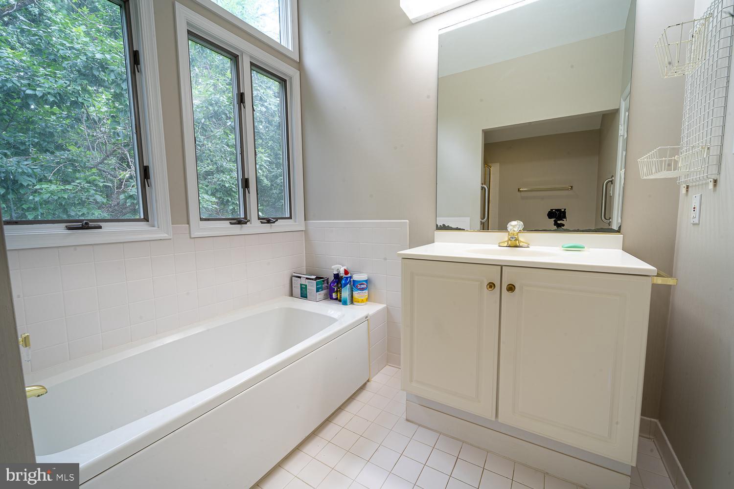 MC LEAN HUNT ESTATES - Residential