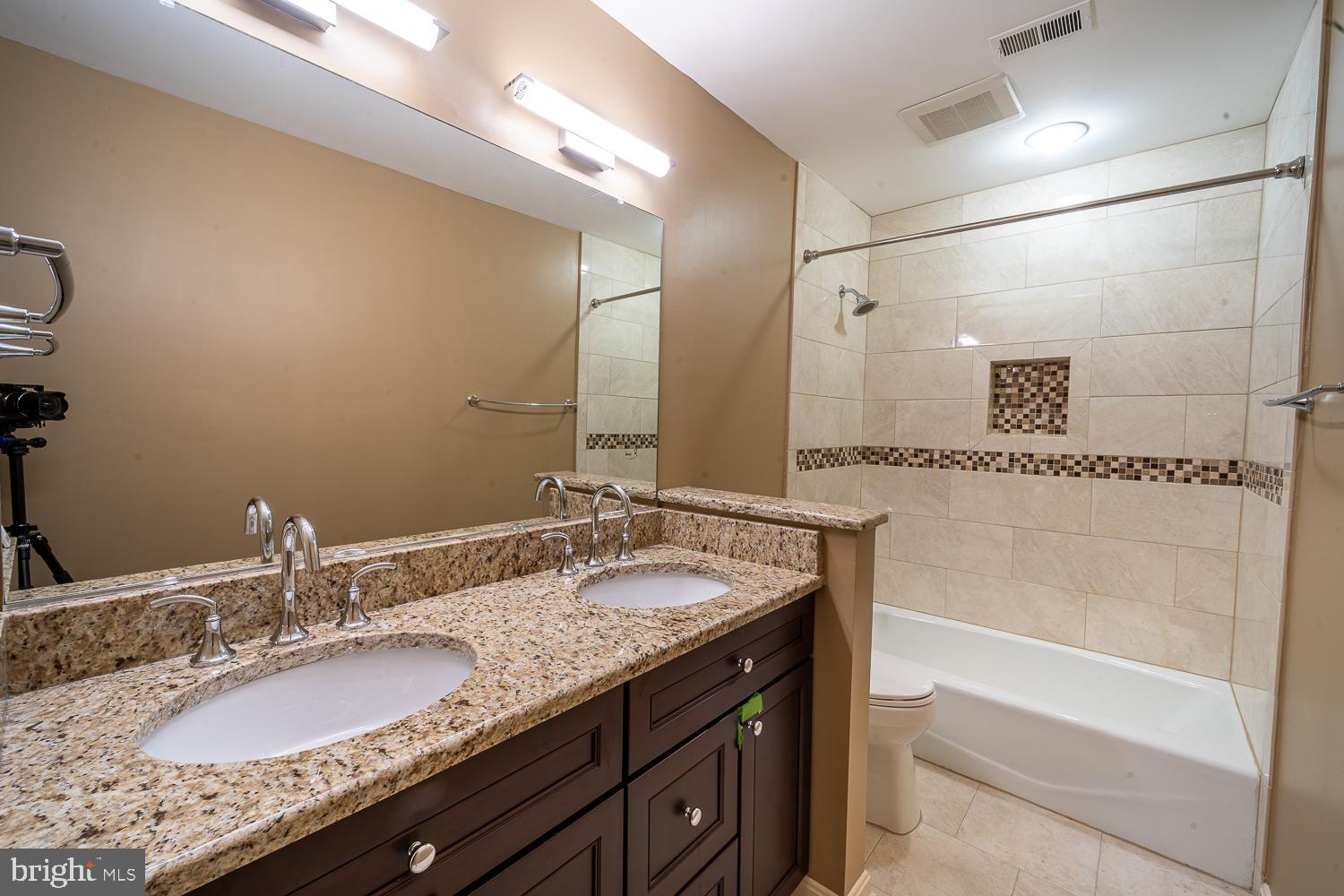 MC LEAN HUNT ESTATES - Residential