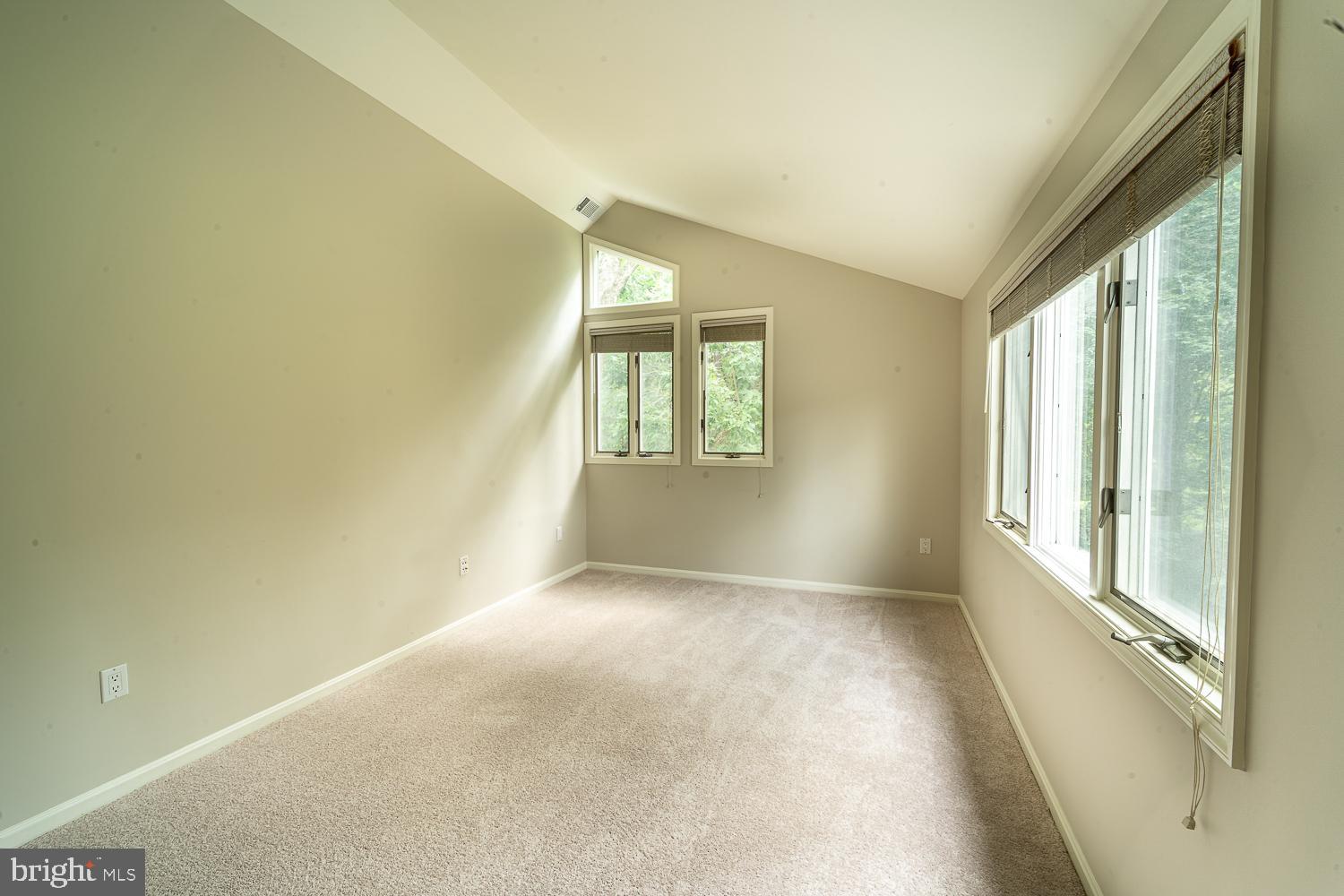 MC LEAN HUNT ESTATES - Residential