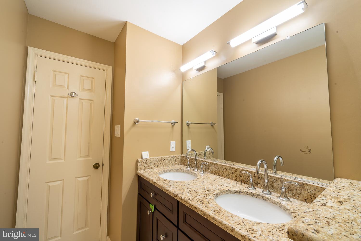 MC LEAN HUNT ESTATES - Residential