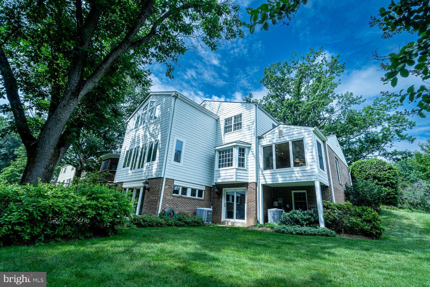 MC LEAN HUNT ESTATES - Residential