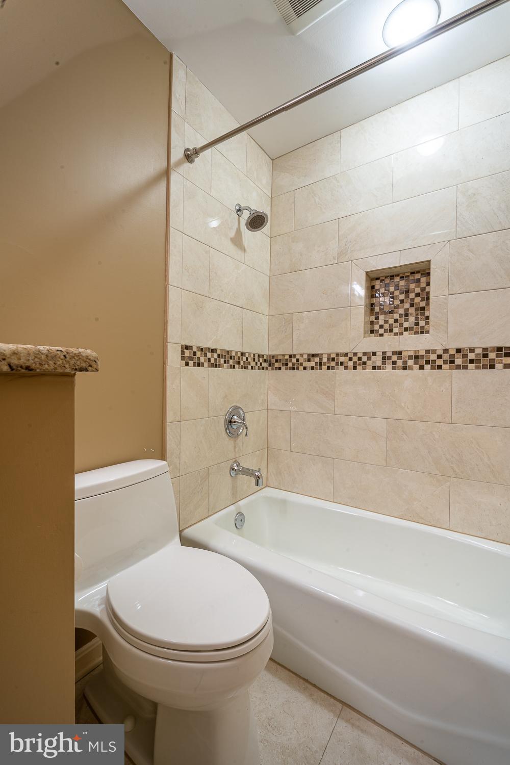 MC LEAN HUNT ESTATES - Residential