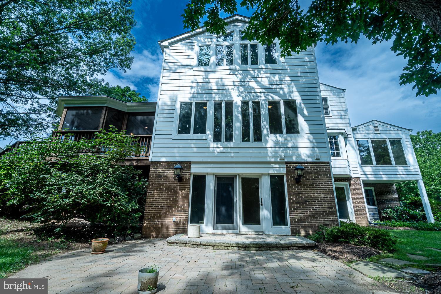 MC LEAN HUNT ESTATES - Residential