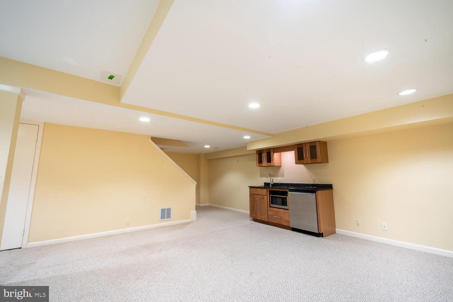 MC LEAN HUNT ESTATES - Residential