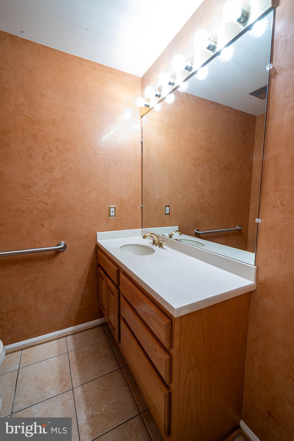 MC LEAN HUNT ESTATES - Residential