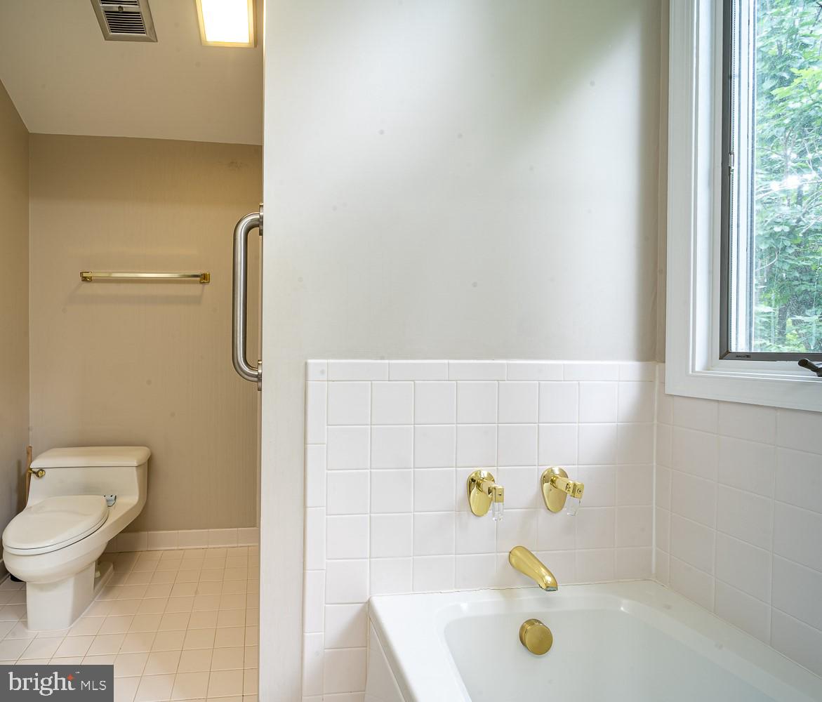 MC LEAN HUNT ESTATES - Residential