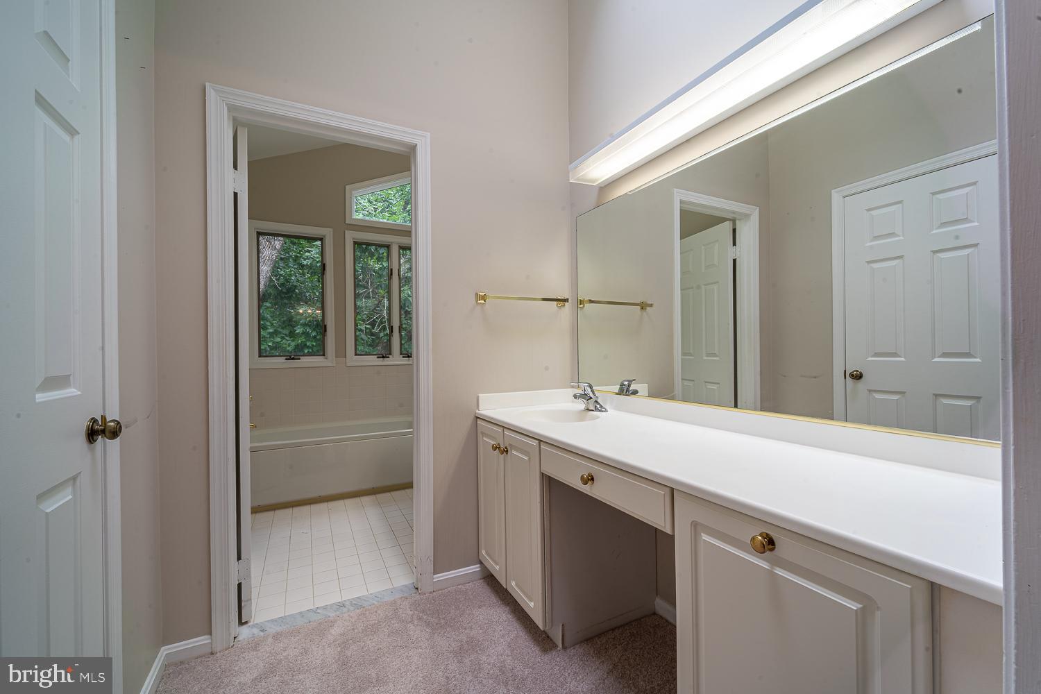 MC LEAN HUNT ESTATES - Residential