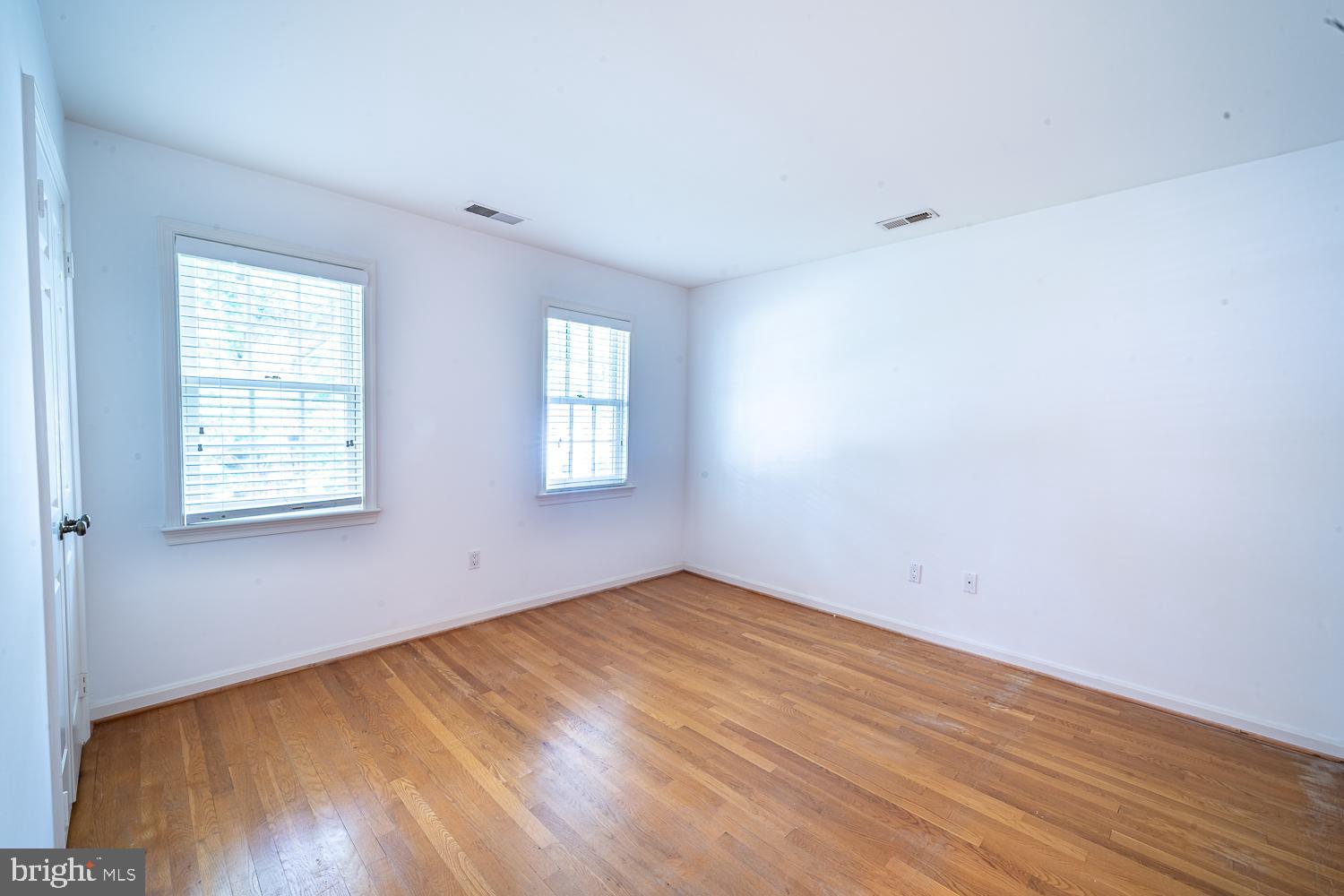 MC LEAN HUNT ESTATES - Residential