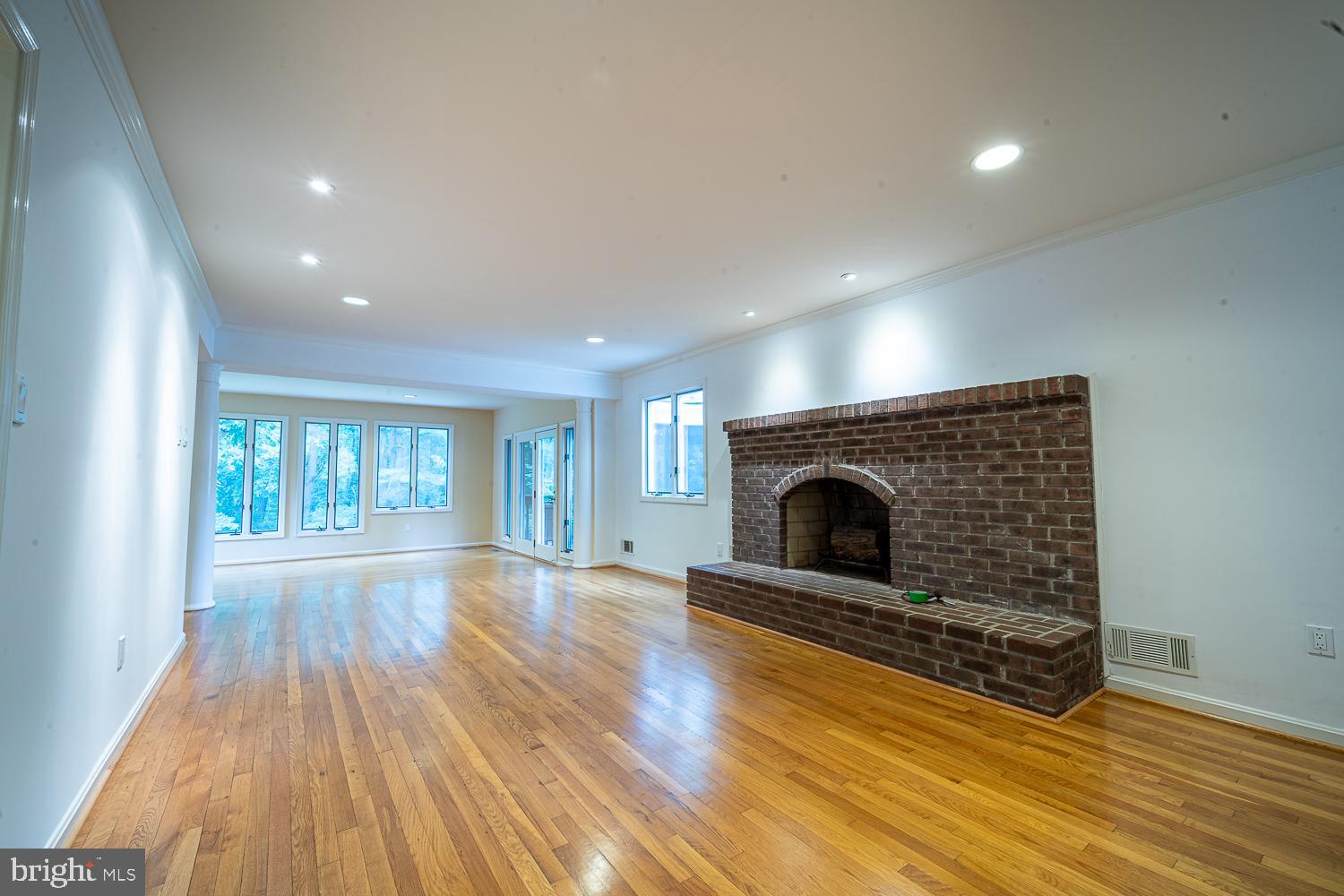 MC LEAN HUNT ESTATES - Residential