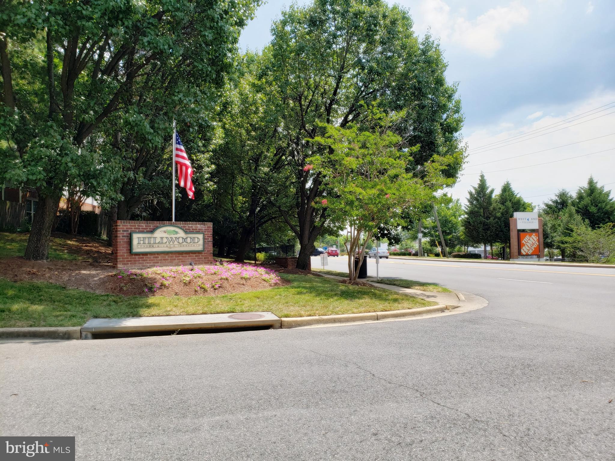 HILLWOOD - Residential