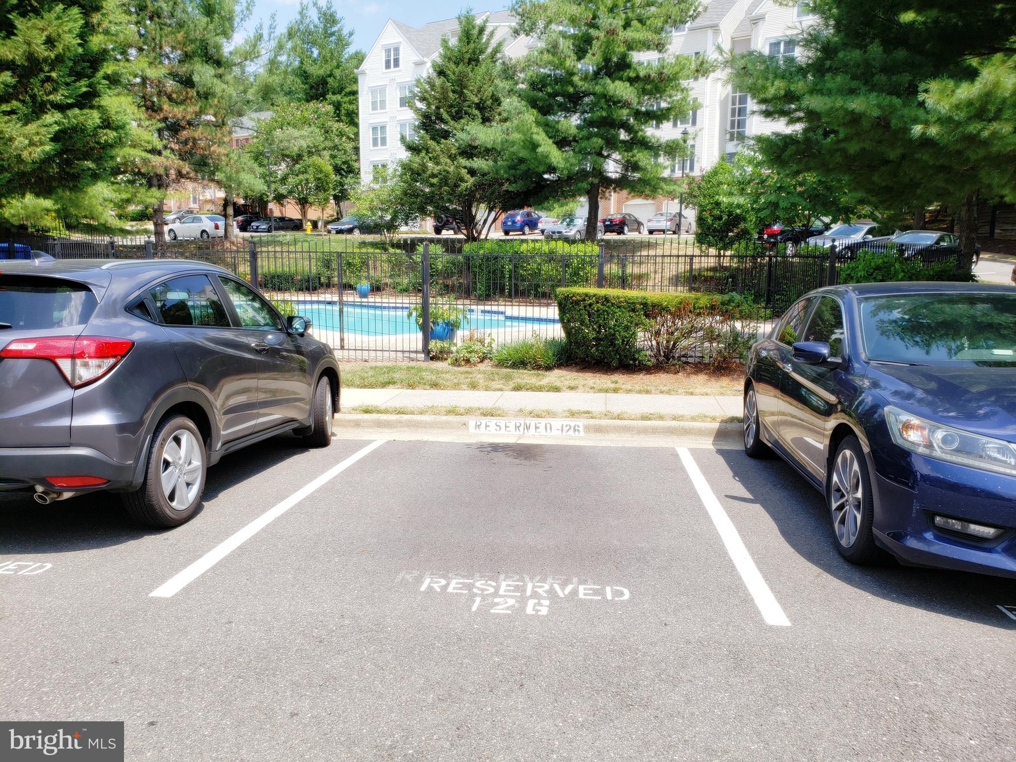 HILLWOOD - Residential