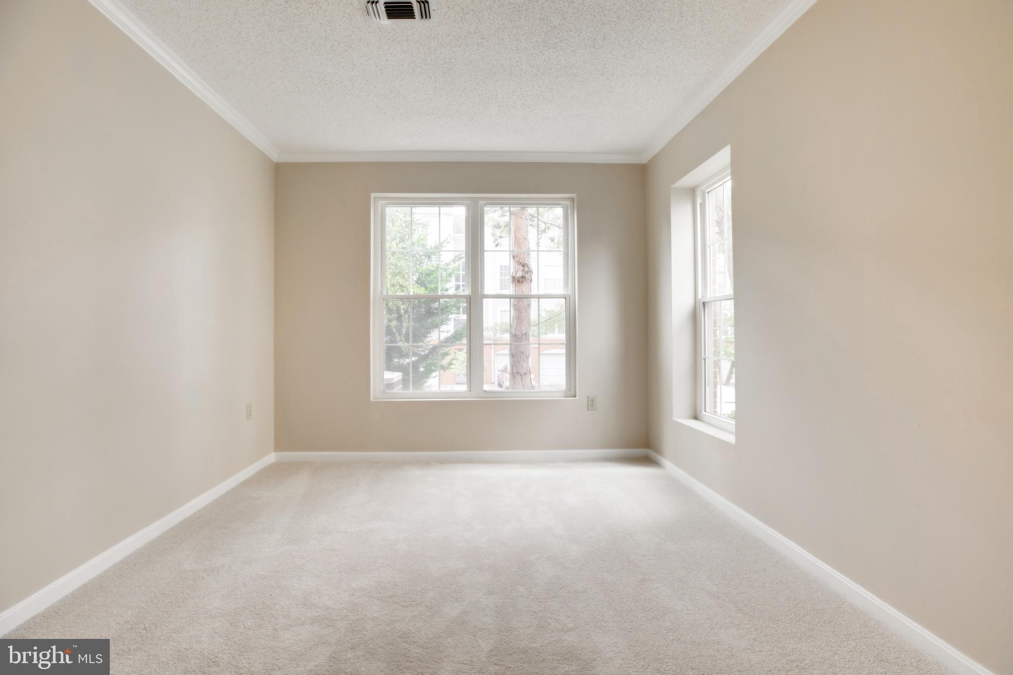 HILLWOOD - Residential