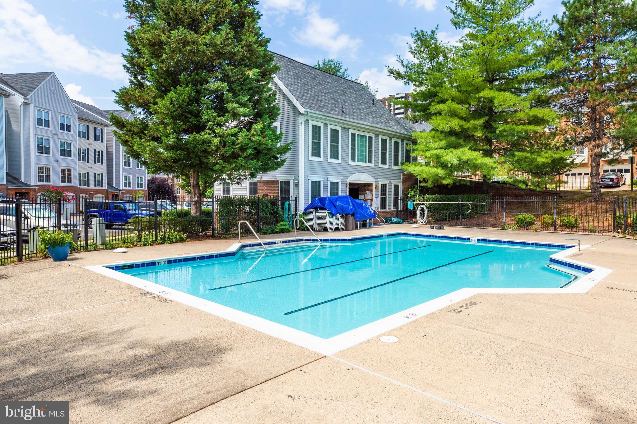 HILLWOOD - Residential