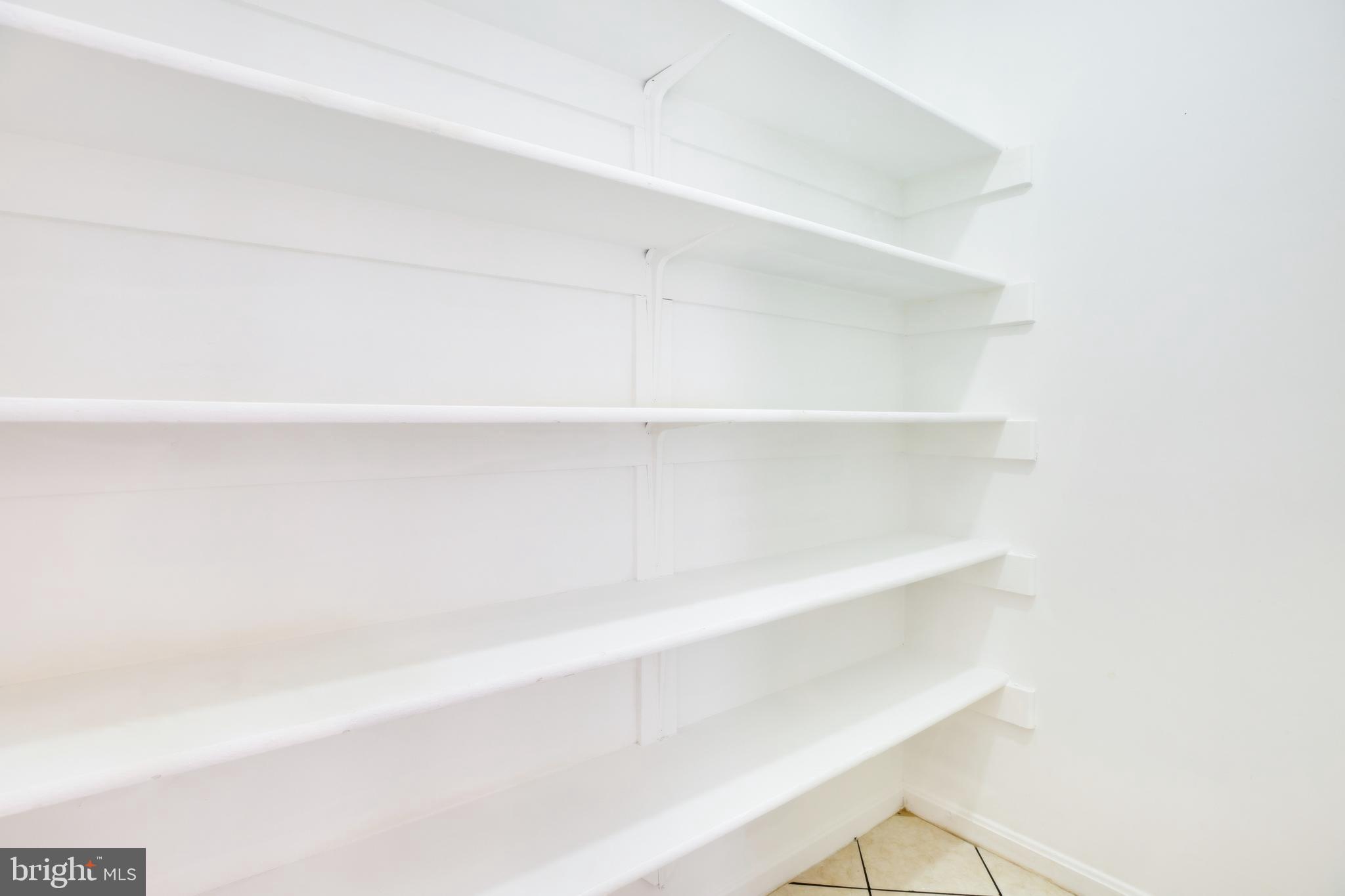 HILLWOOD - Residential