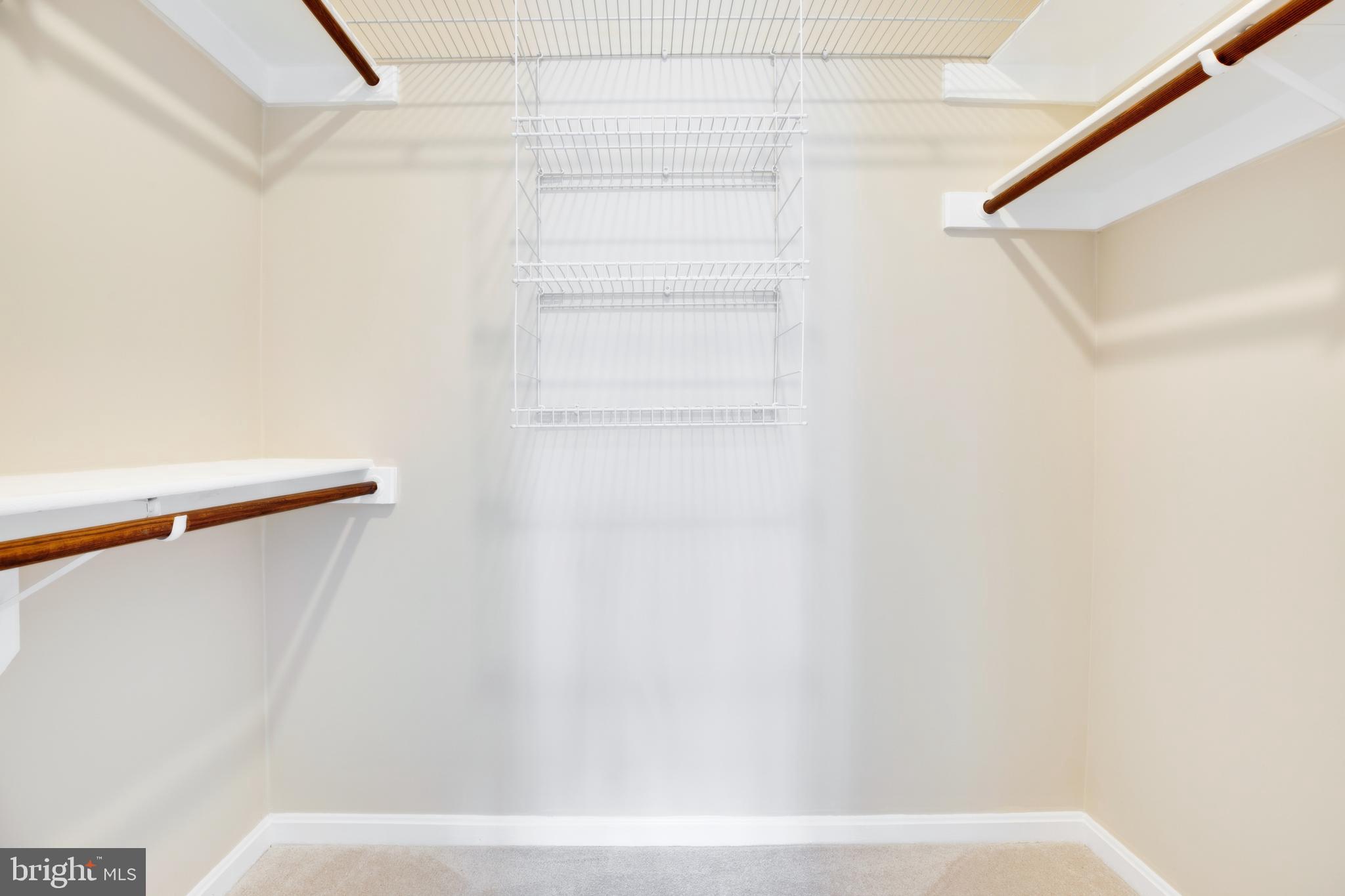 HILLWOOD - Residential