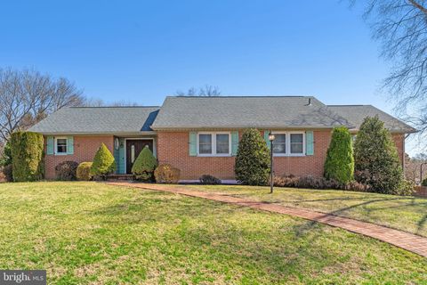 Homes For Sale - 308 Ridge Avenue<br/> Winchester City County, WINCHESTER, VA 22601