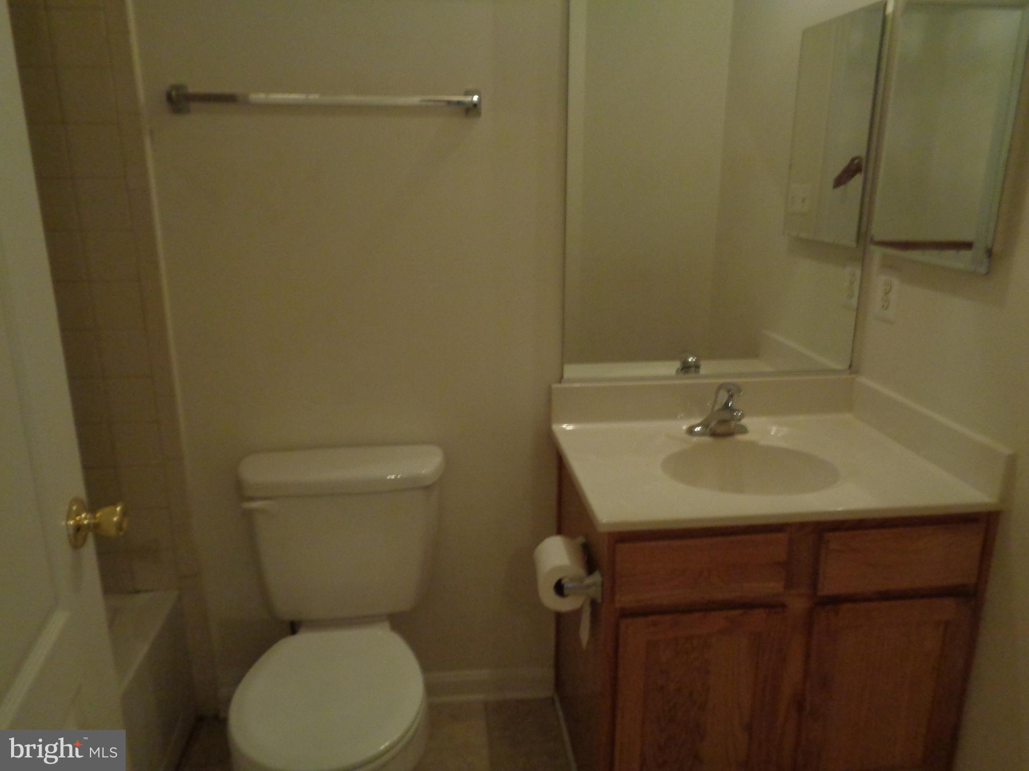 COTTAGES AT GLENARDEN - Residential Lease