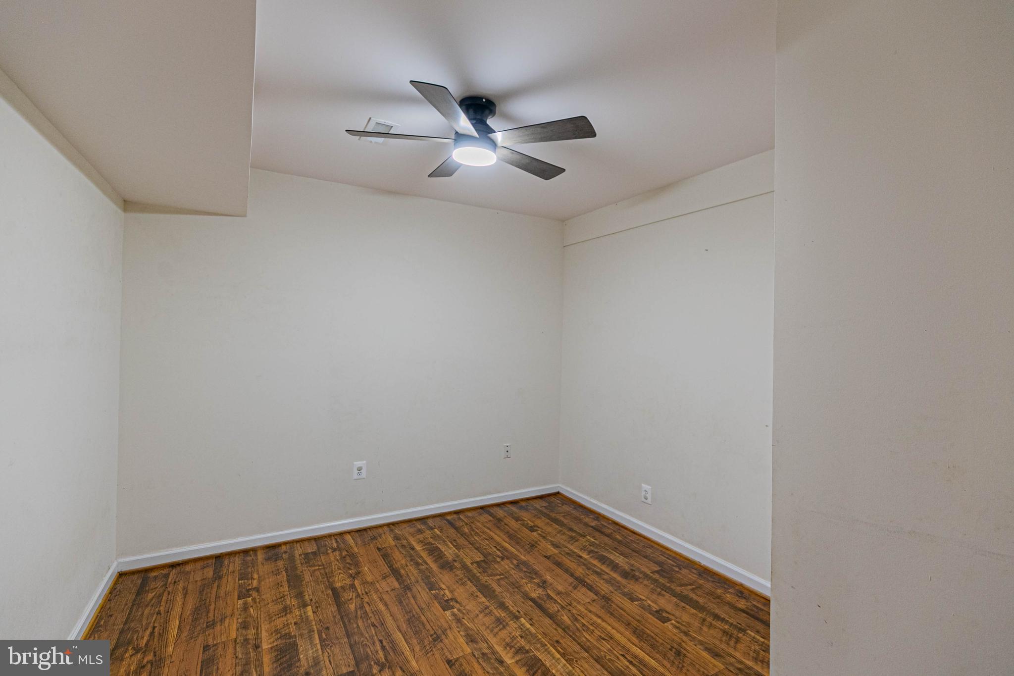 LAKE LAND OR - Residential