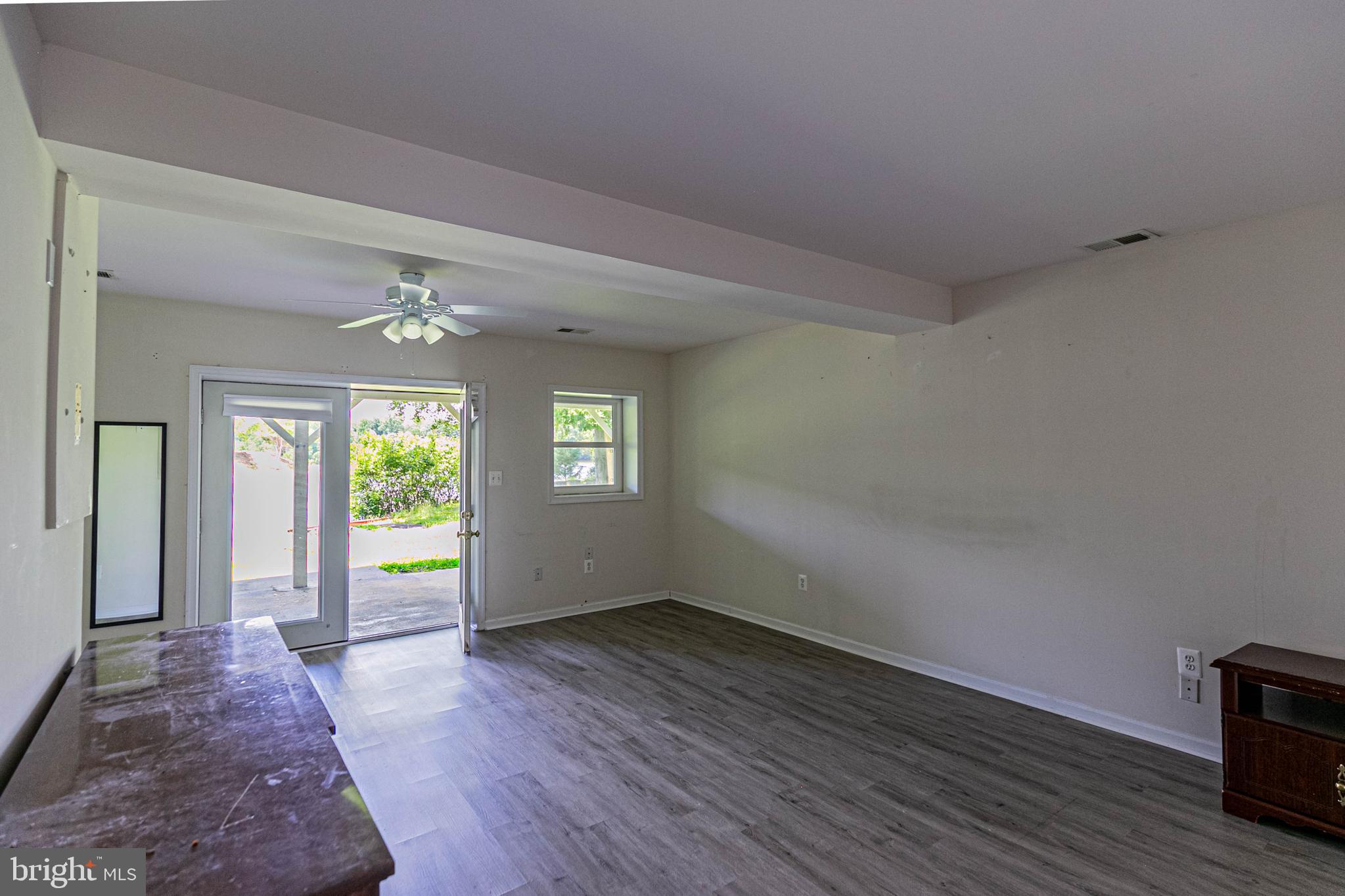 LAKE LAND OR - Residential