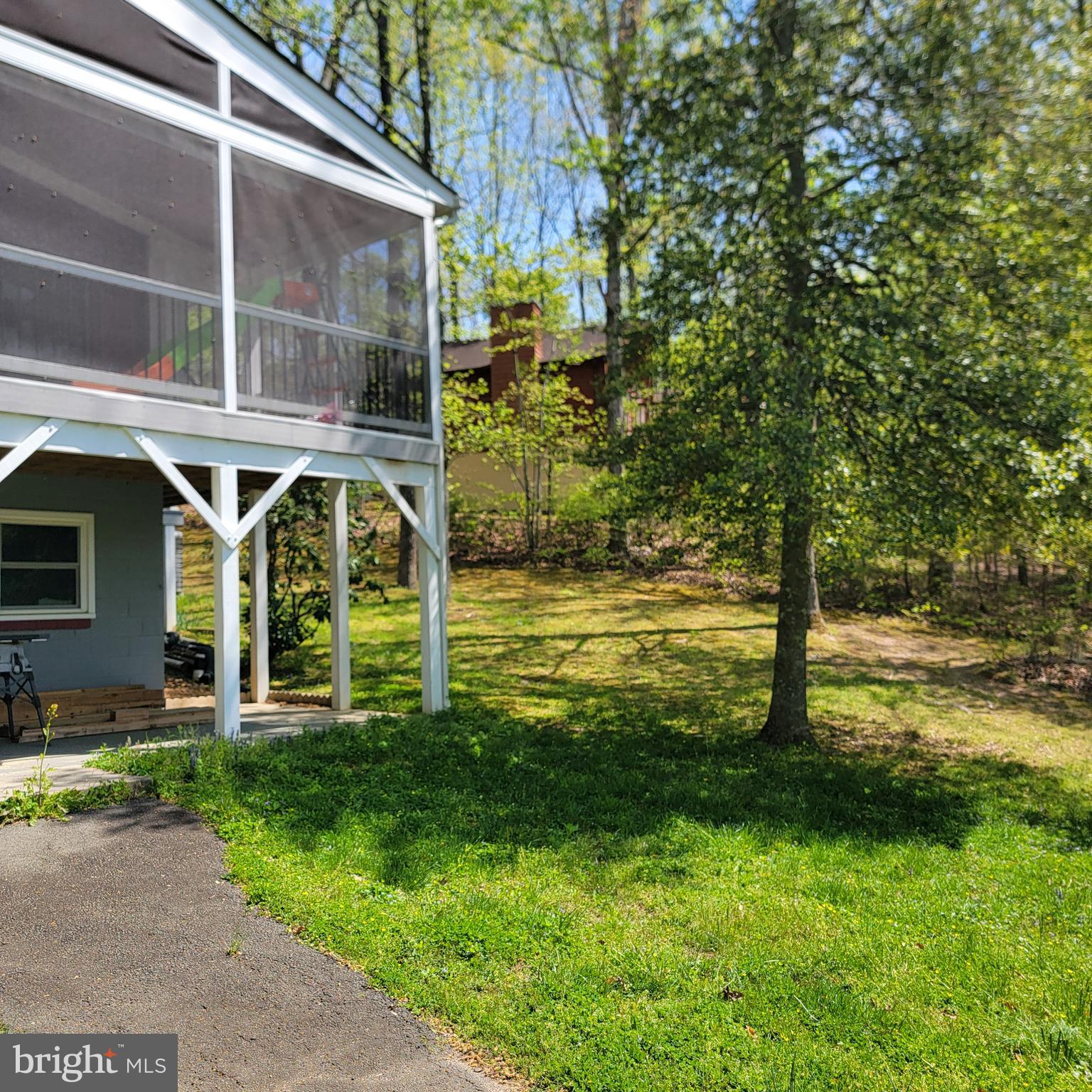 LAKE LAND OR - Residential