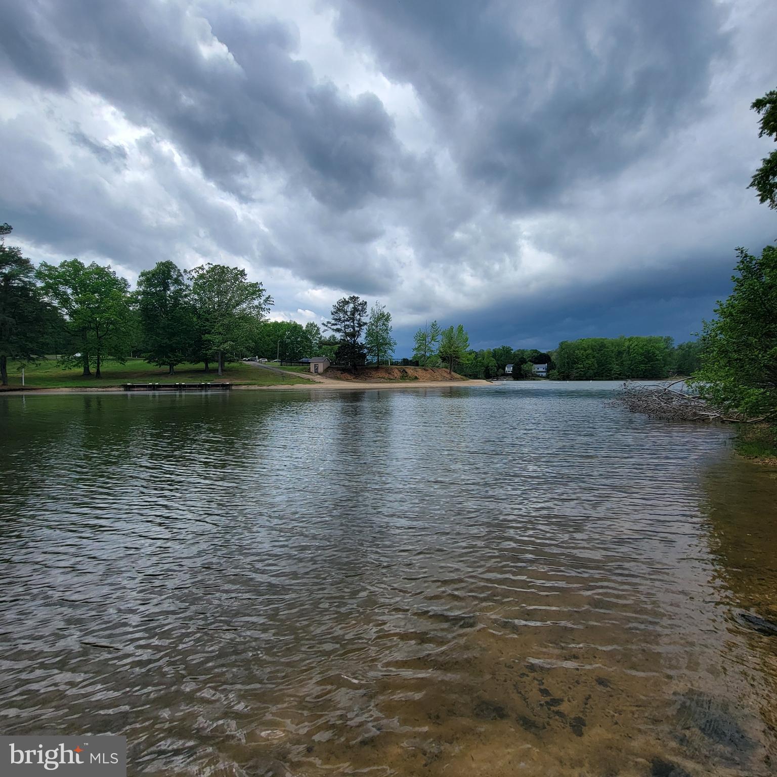 LAKE LAND OR - Residential