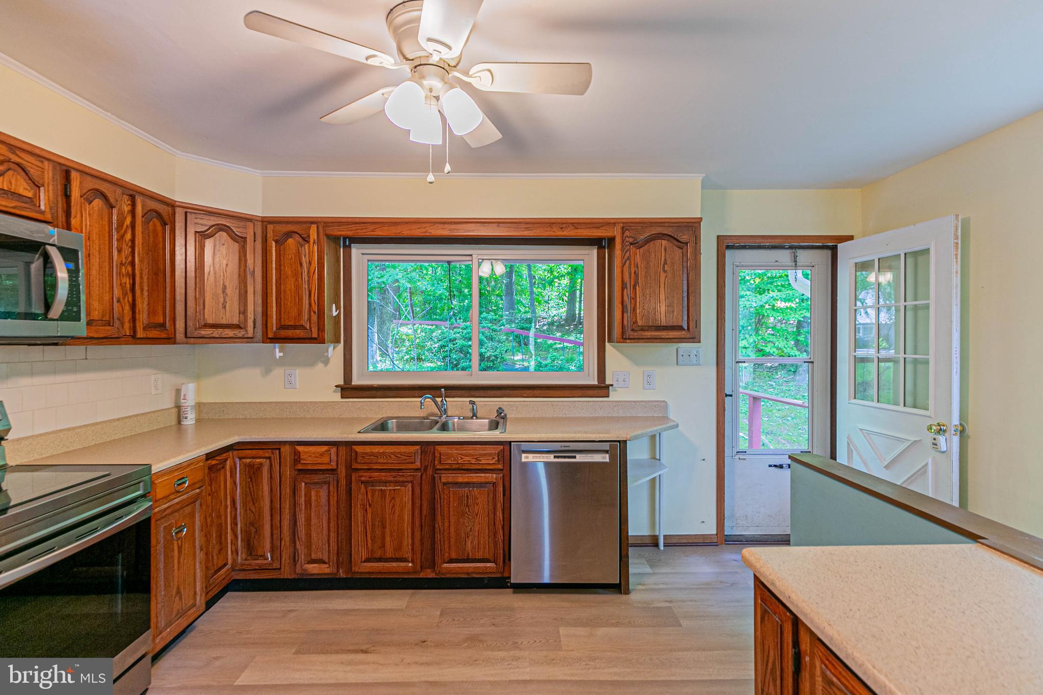 LAKE LAND OR - Residential