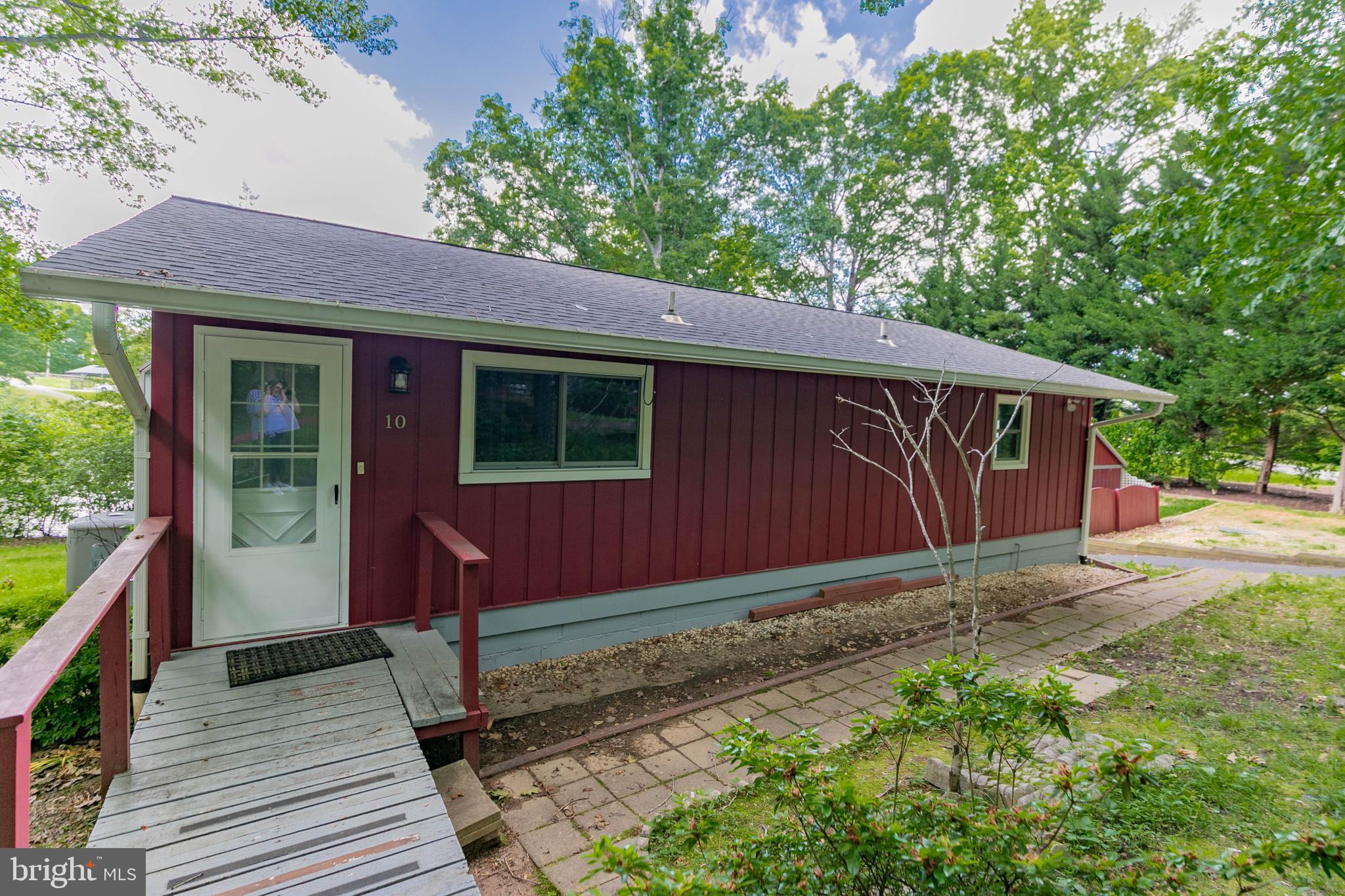 LAKE LAND OR - Residential