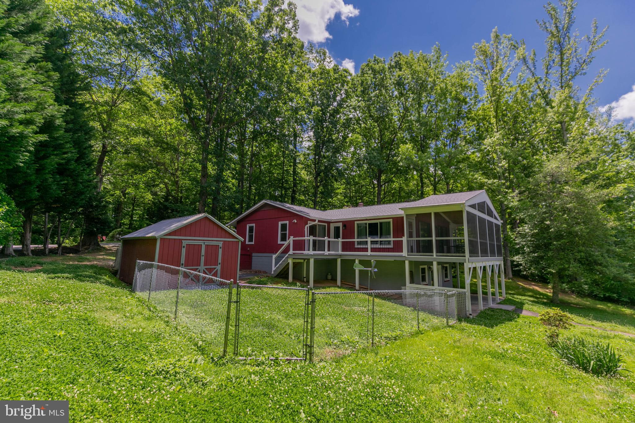 LAKE LAND OR - Residential