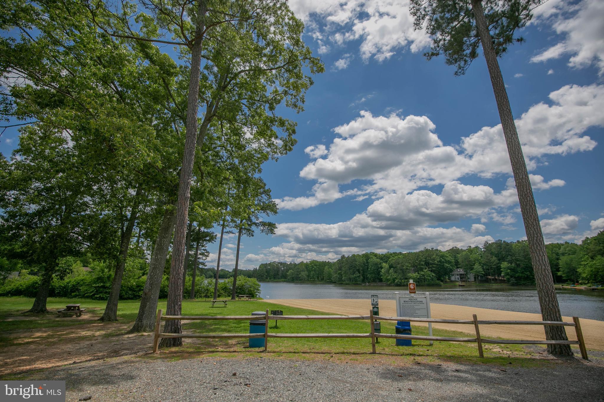 LAKE LAND OR - Residential