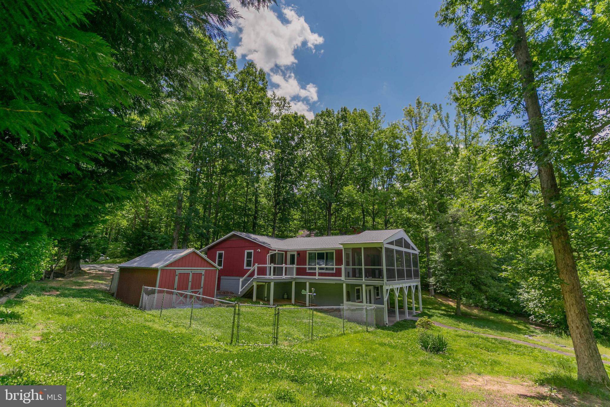 LAKE LAND OR - Residential