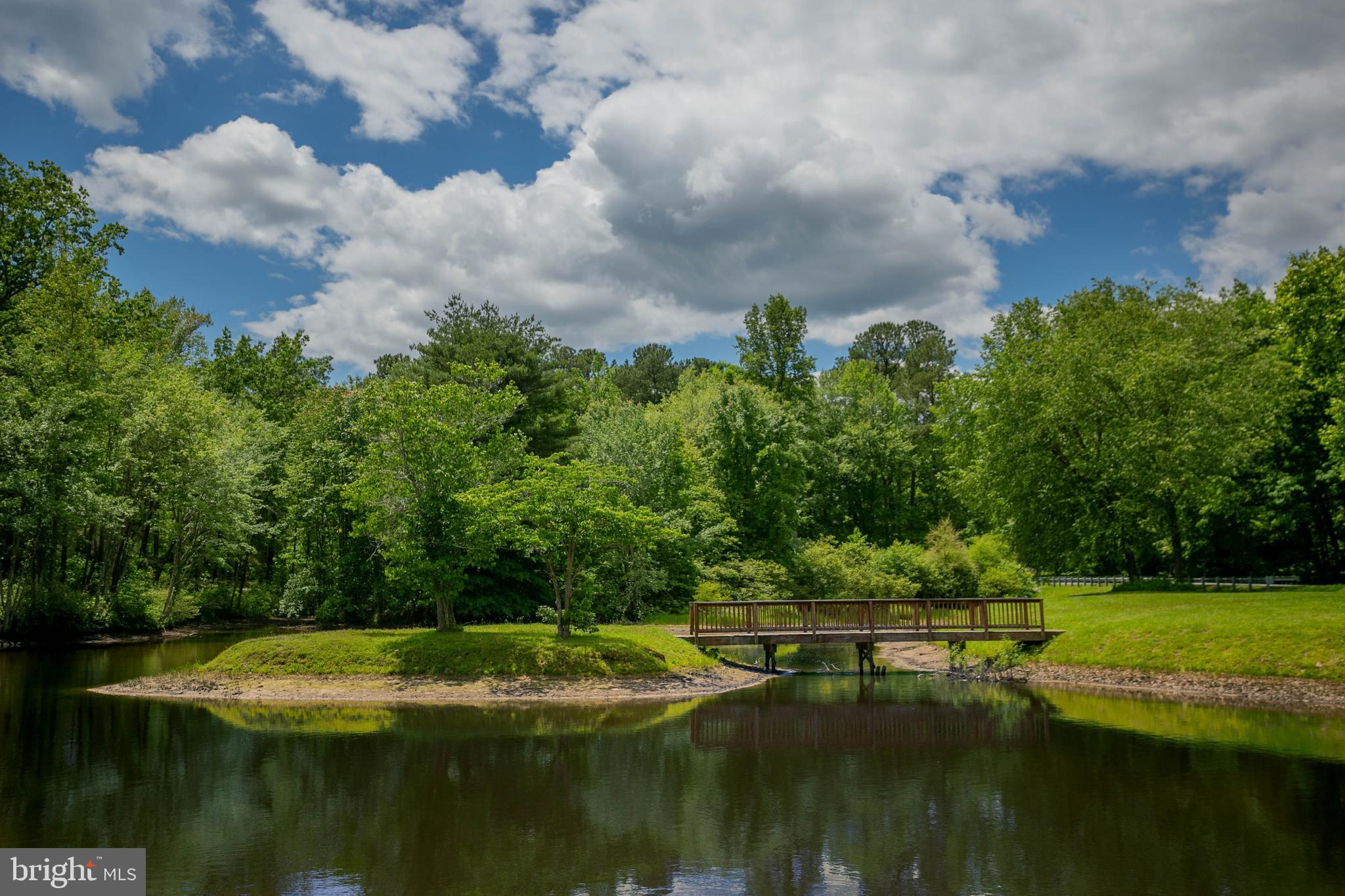 LAKE LAND OR - Residential