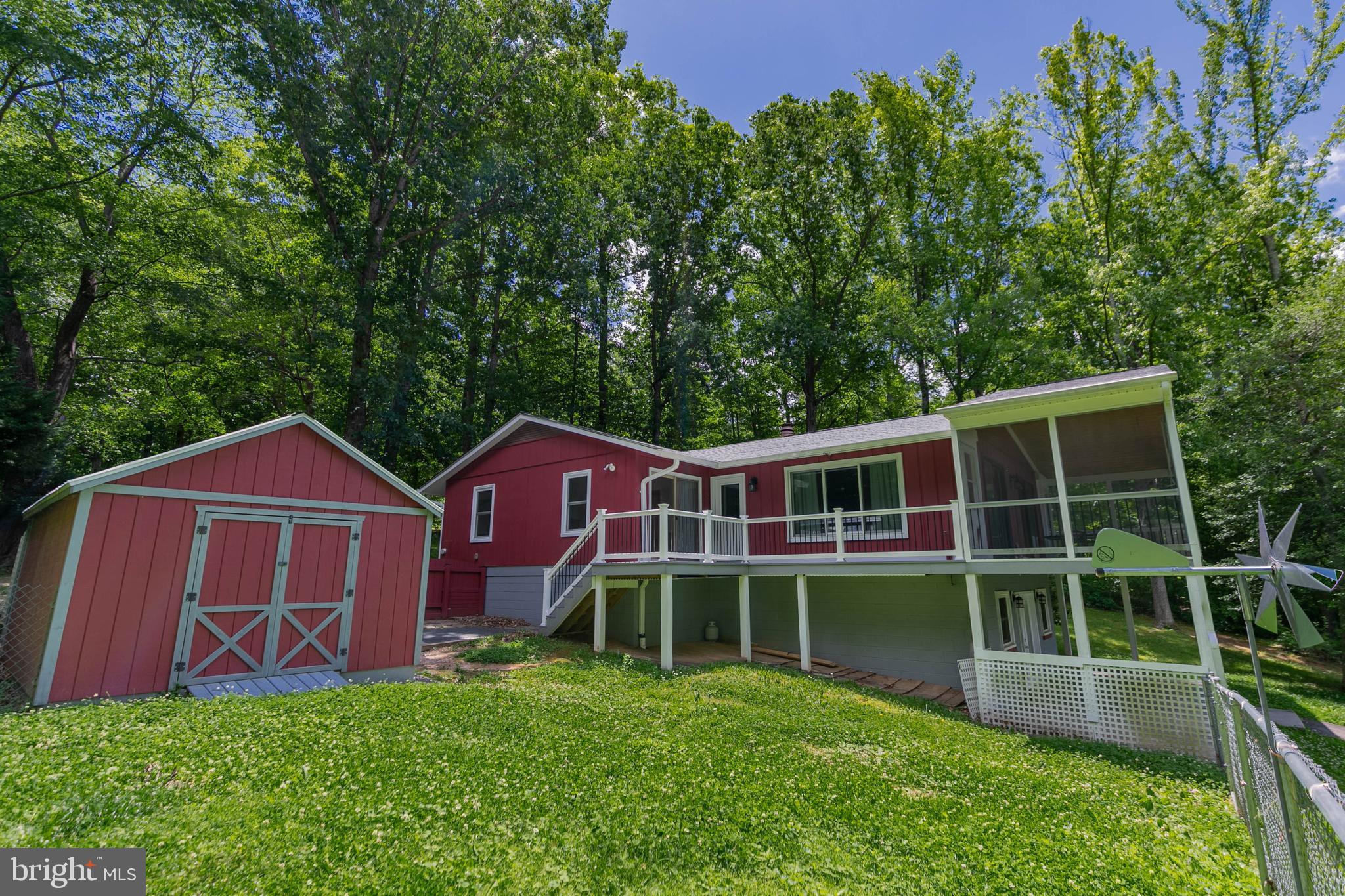 LAKE LAND OR - Residential