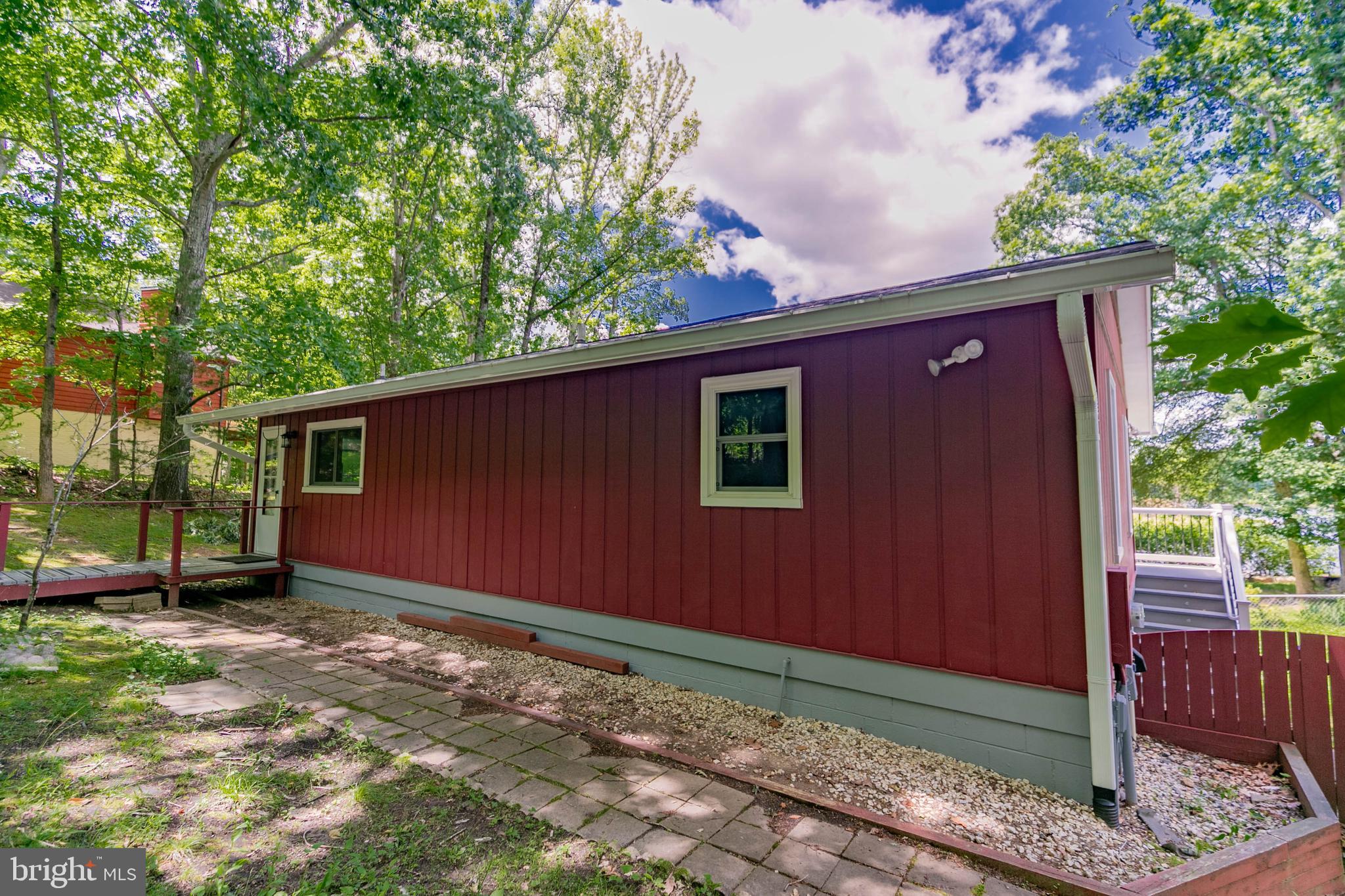 LAKE LAND OR - Residential