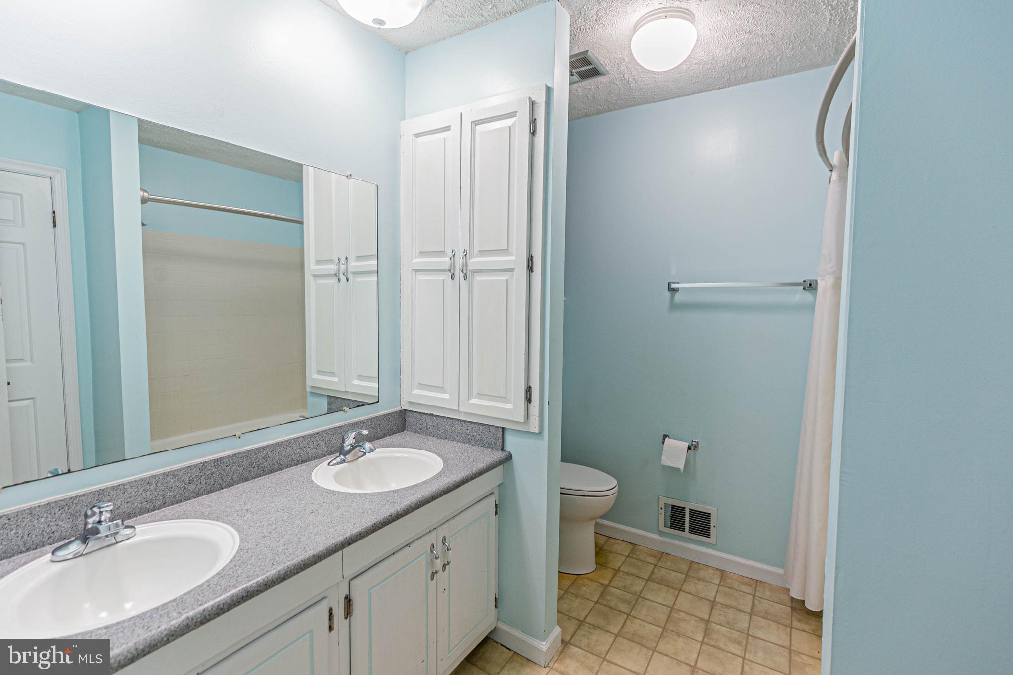 LAKE LAND OR - Residential