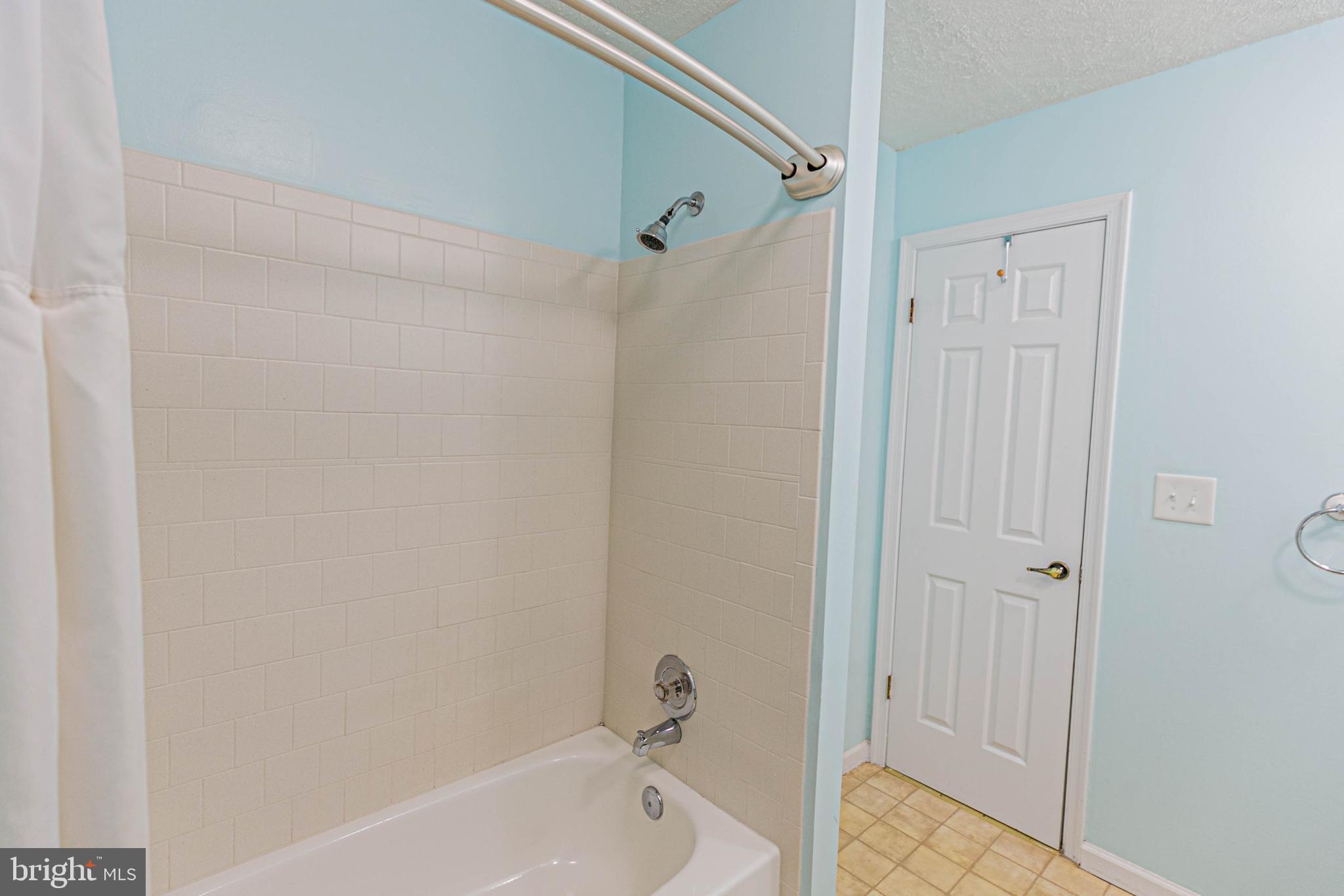 LAKE LAND OR - Residential