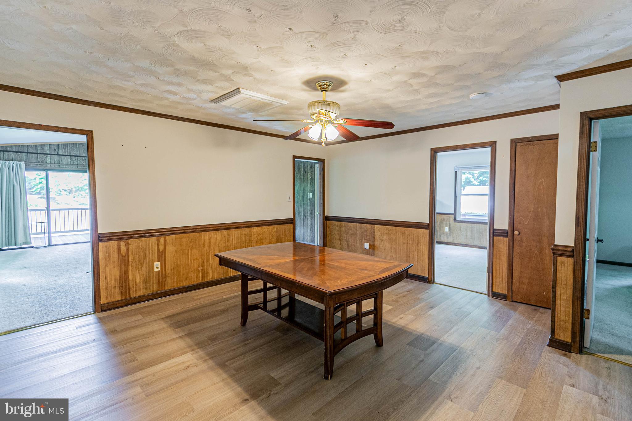 LAKE LAND OR - Residential