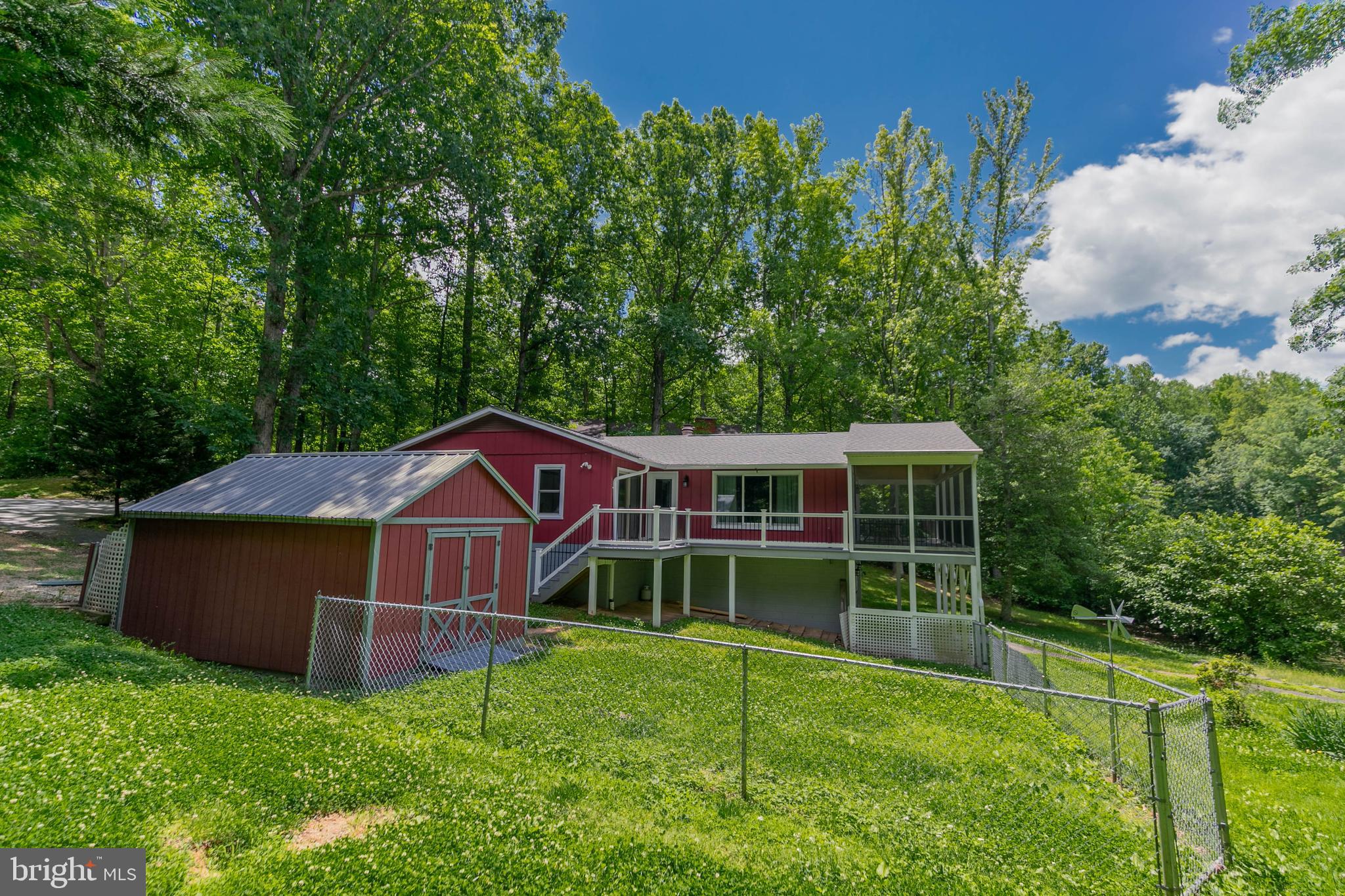LAKE LAND OR - Residential