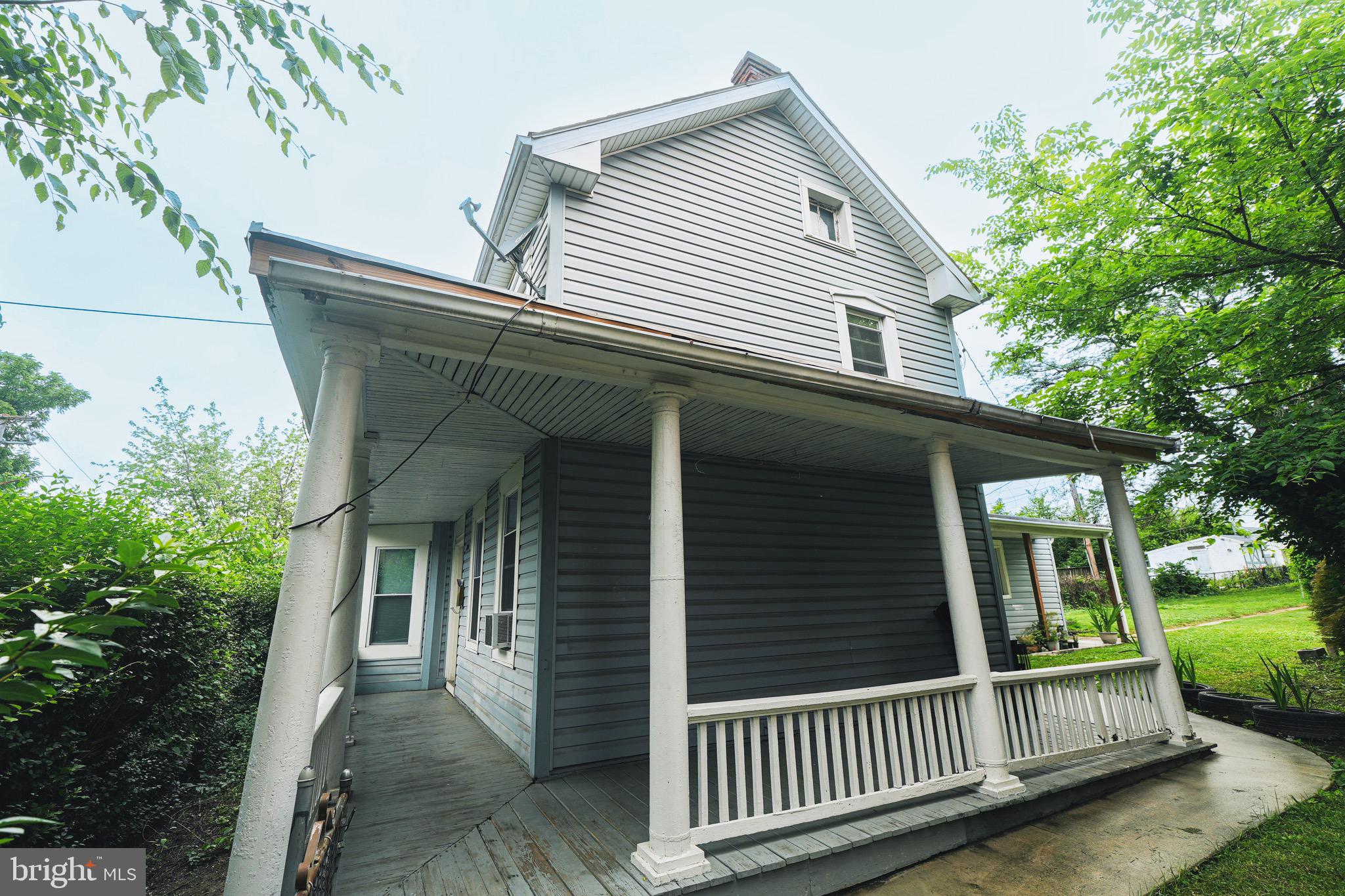 This roomy home offers five bedrooms and One and a half bathrooms, making it ideal for families or anyone needing extra space. Conveniently located just a short drive from Downtown Hagerstown and Hagerstown City Park, you’ll enjoy easy access to local shops, restaurants, and green spaces.
The property includes a spacious backyard—perfect for relaxing or entertaining—and private off-street parking for added convenience.