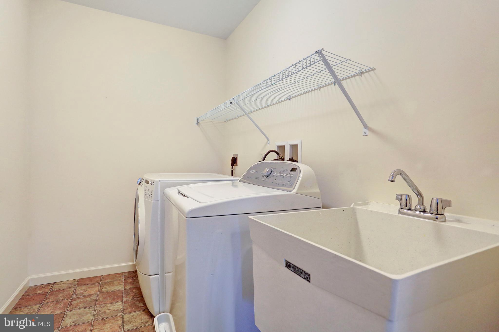 FIELDS OF BROAD SPRINGS - Residential