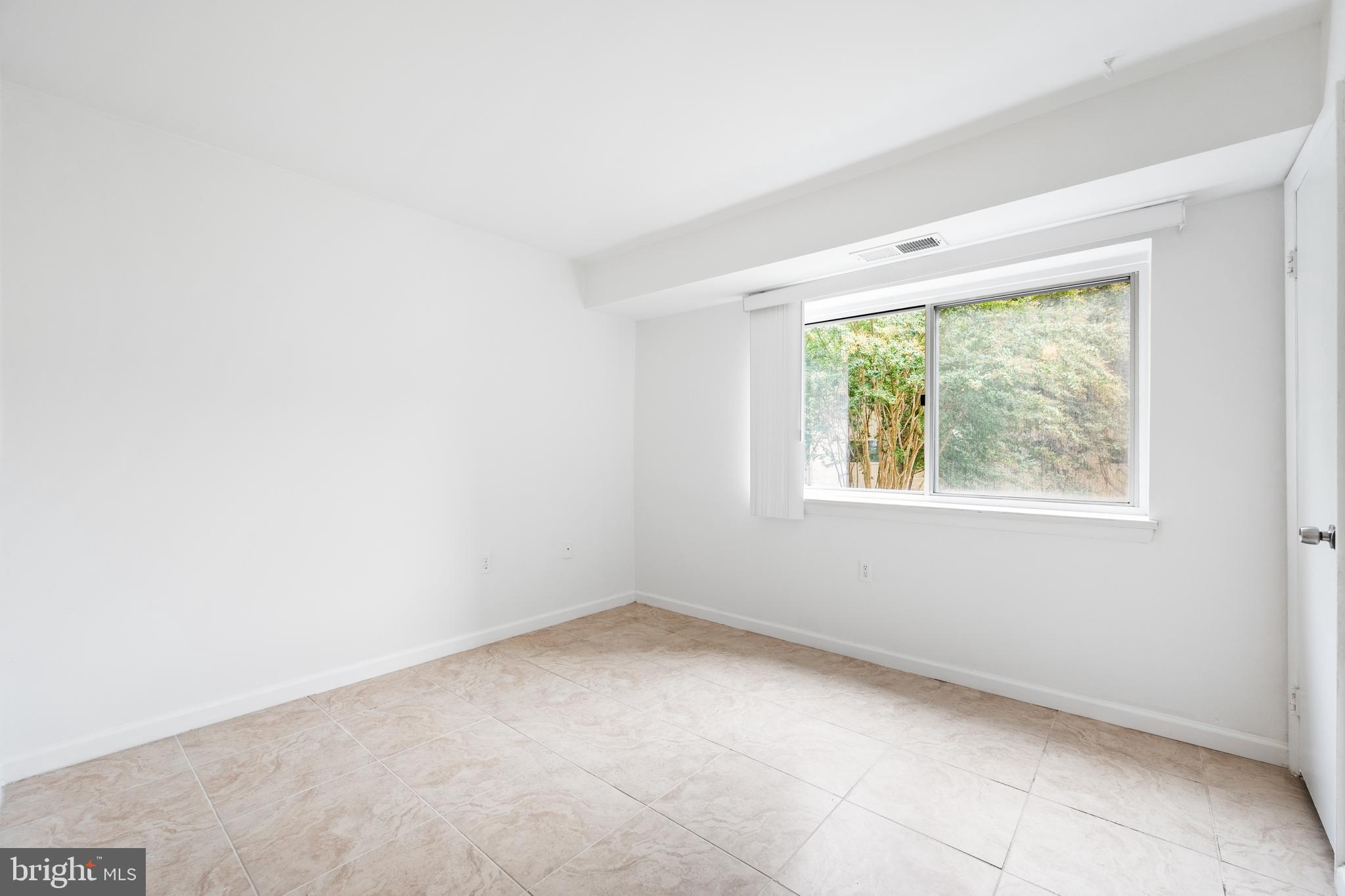 BETHESDA PARK - Residential