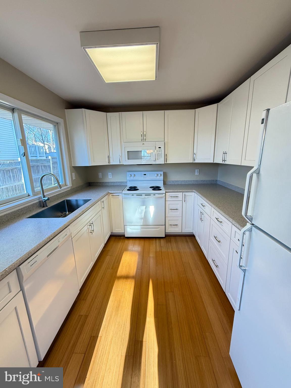 LAKE RIDGE - Residential