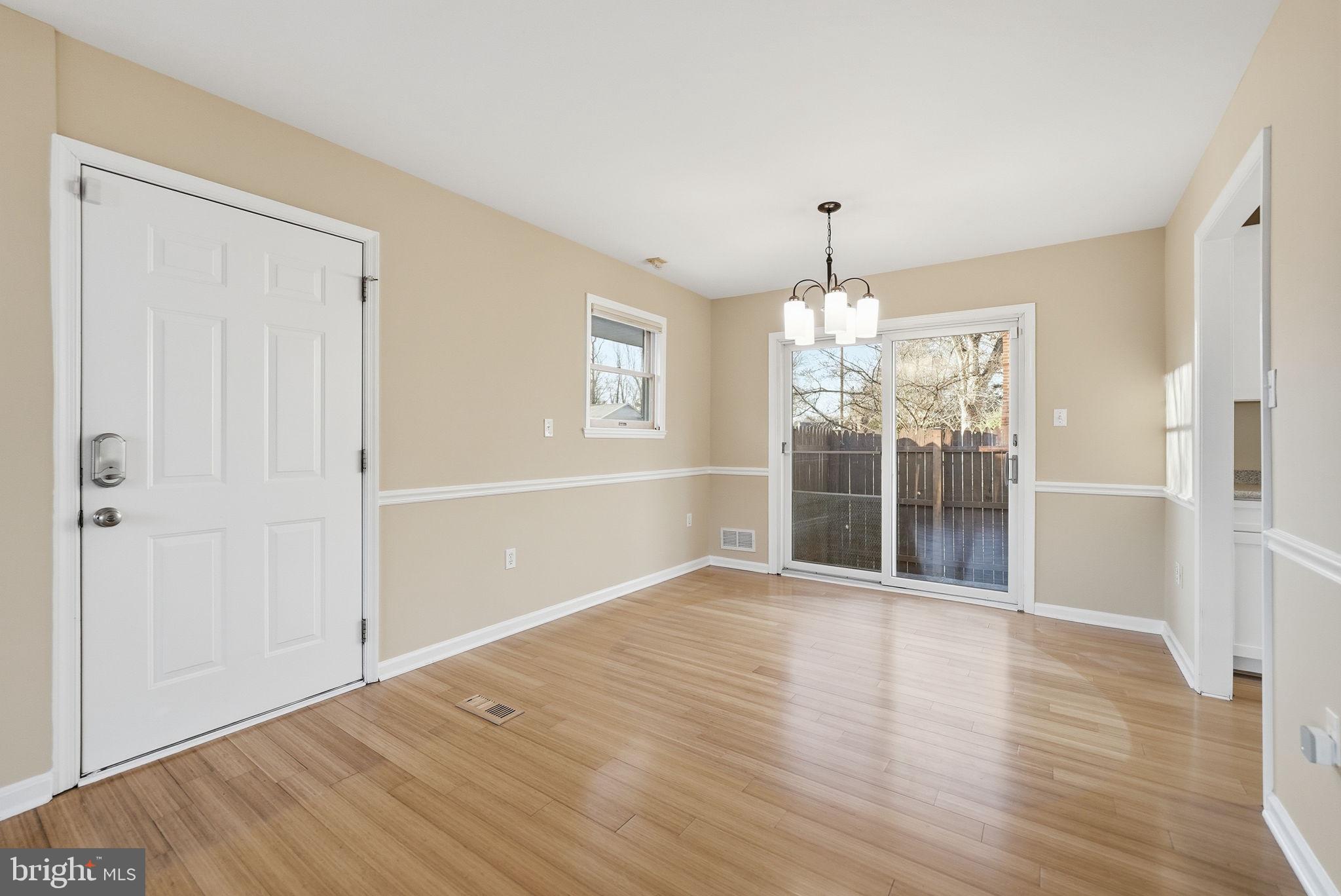 LAKE RIDGE - Residential