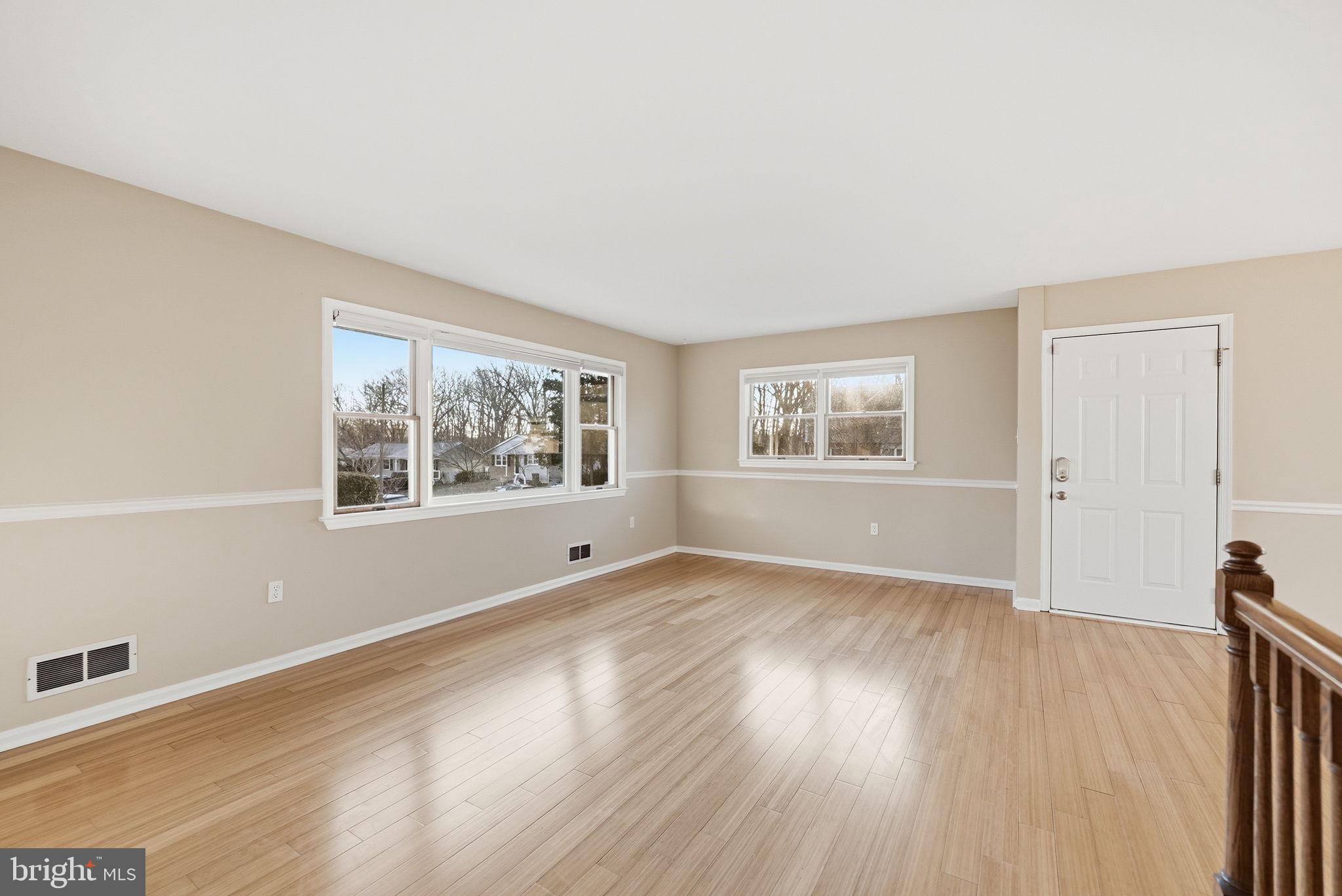 LAKE RIDGE - Residential