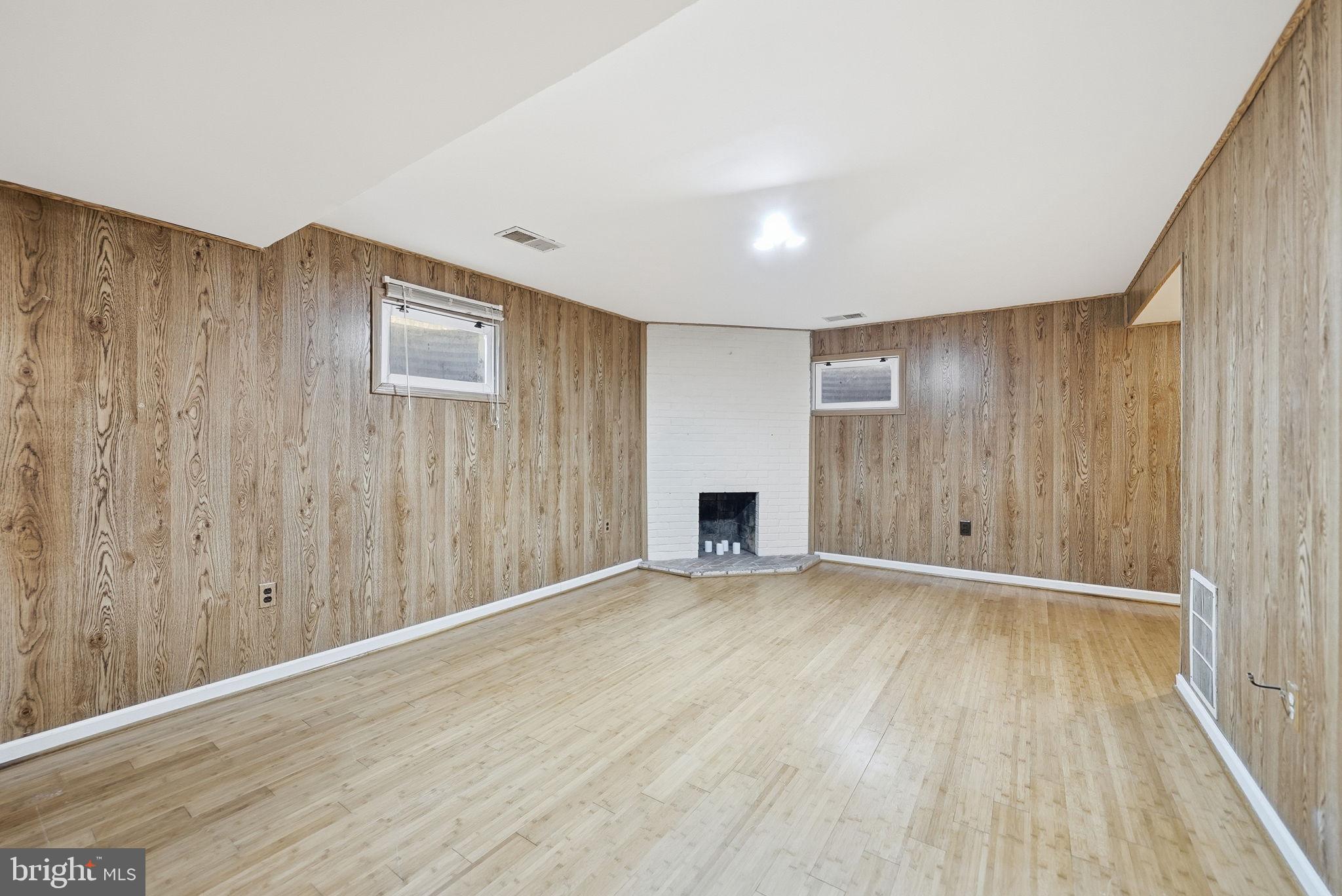 LAKE RIDGE - Residential