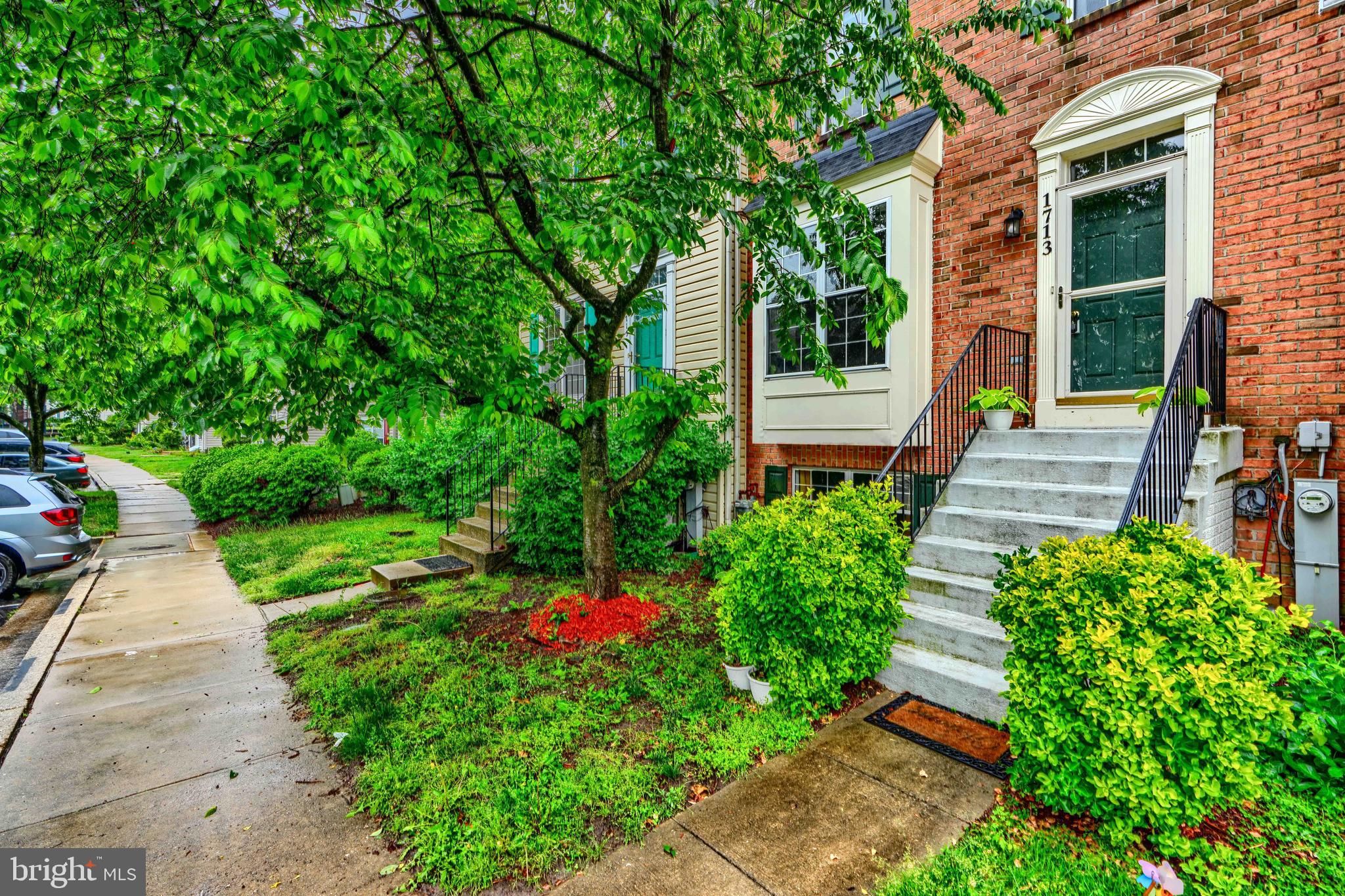 1713 SEA PINE CIRCLE
