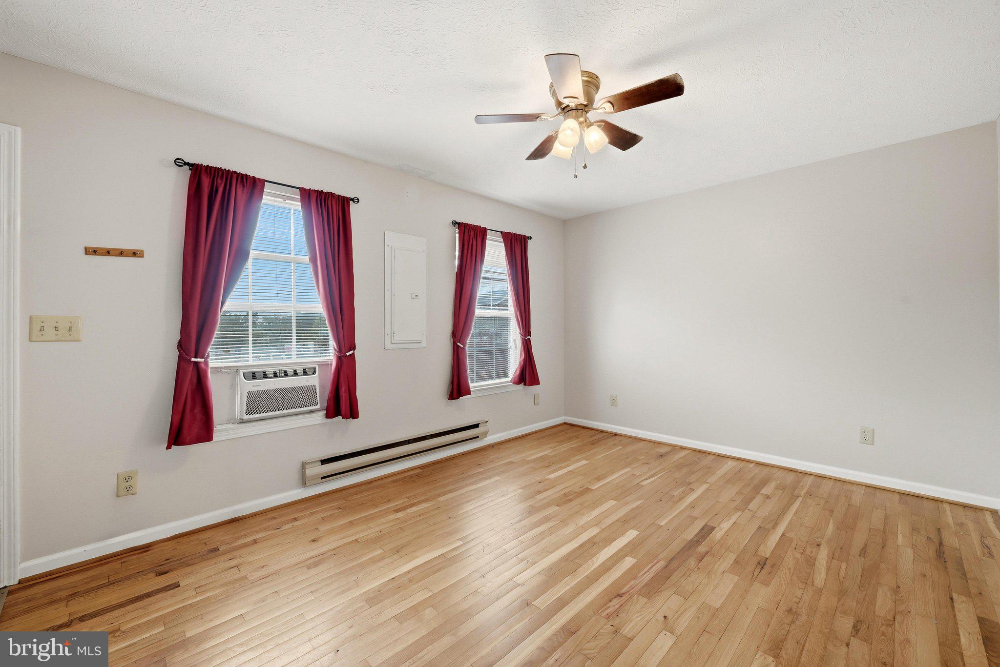 1008 BRIDLE COURT