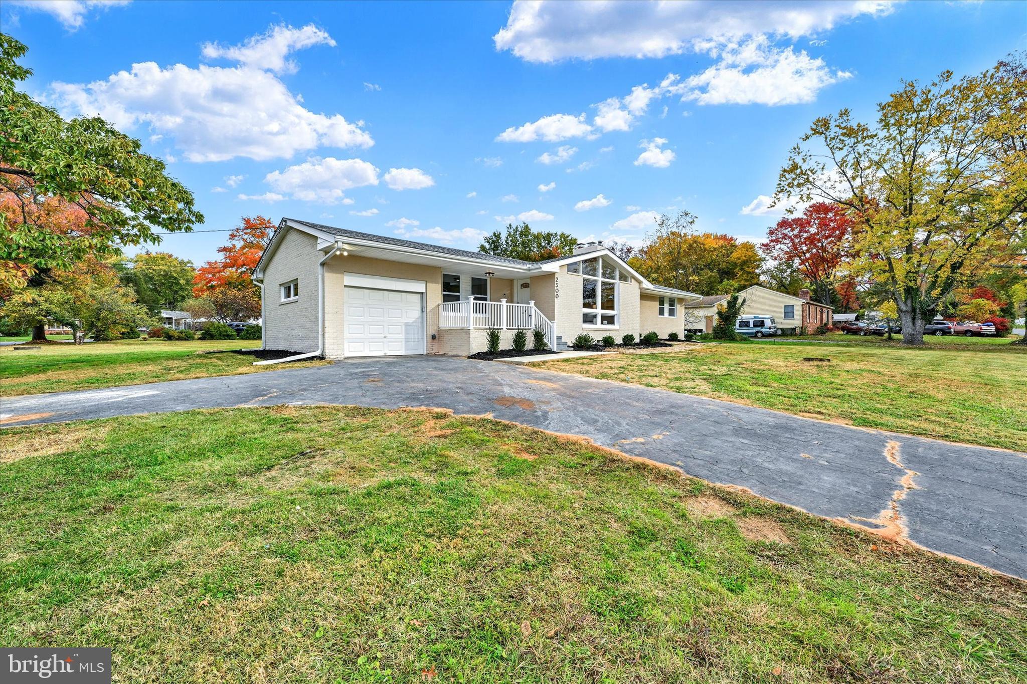VAN BIBBER MANOR - Residential