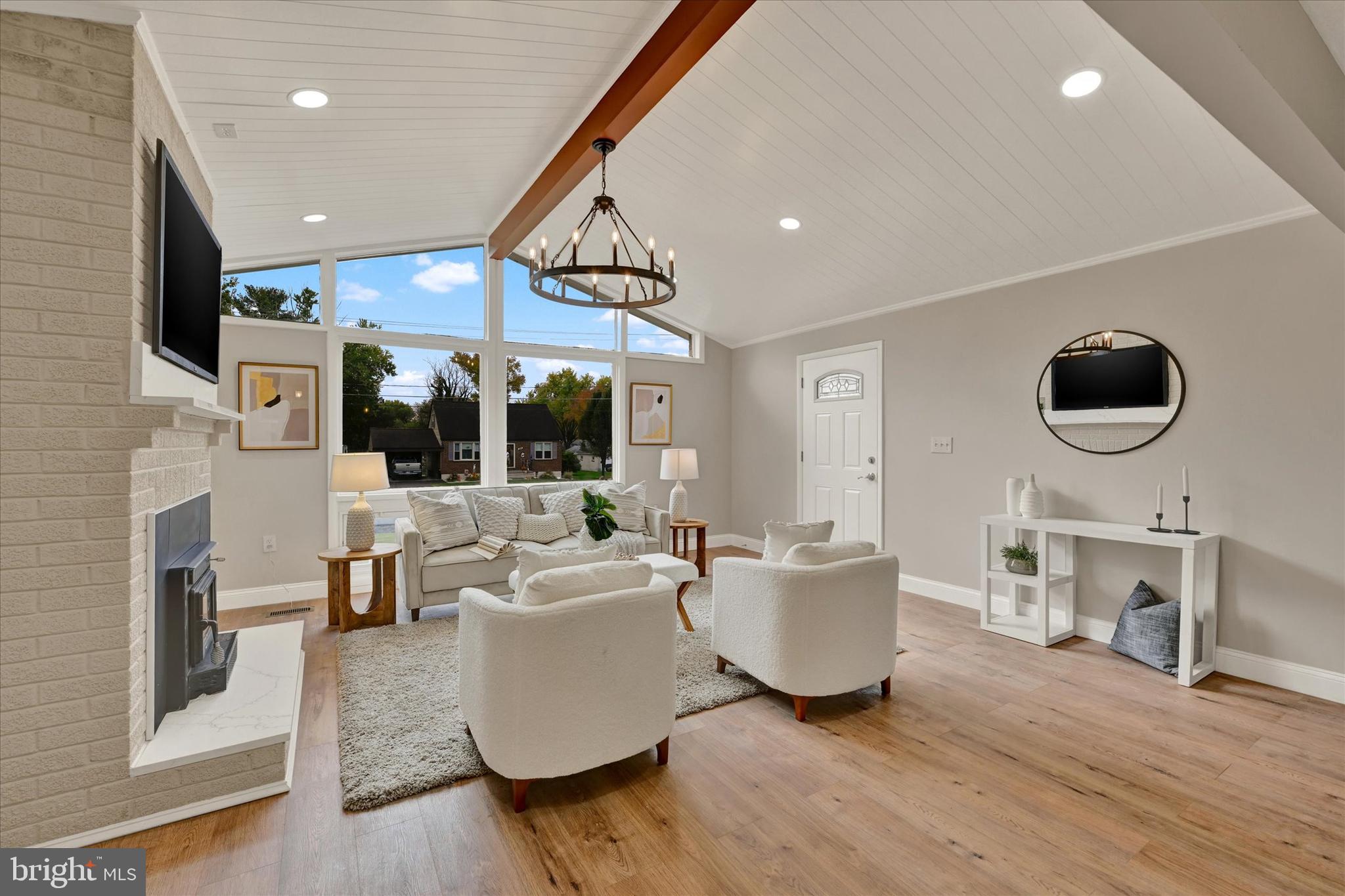 VAN BIBBER MANOR - Residential