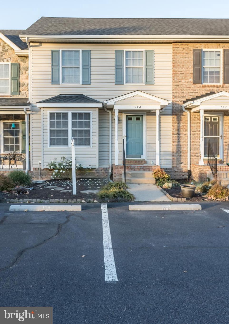 FOUNDERS LANDING - Residential